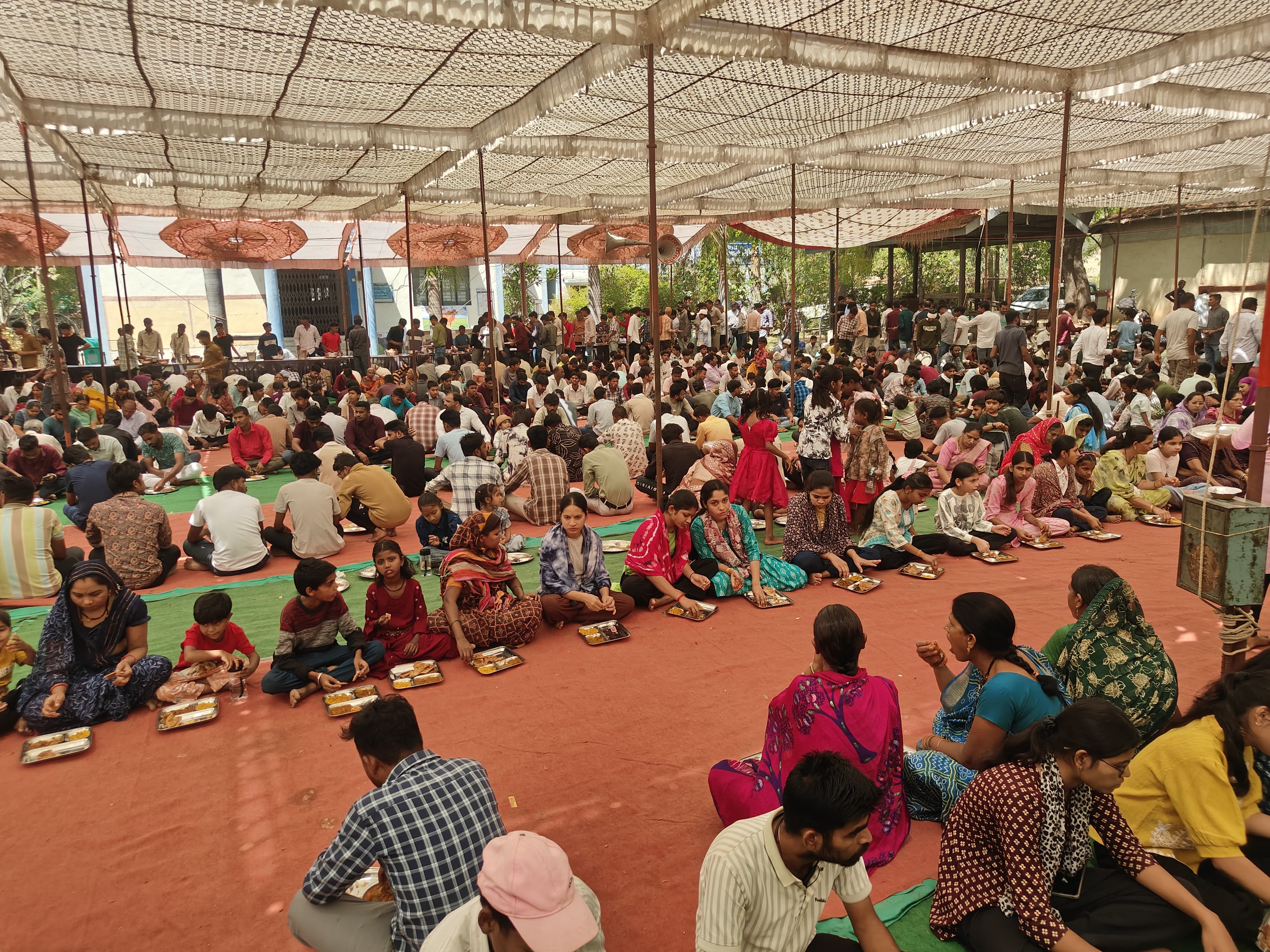  श्रीराम नवमी पर हुँआ विशाल भंडारा प्रारंभ, हजारों श्रद्धालुओं कर रहे प्रसादी ग्रहण