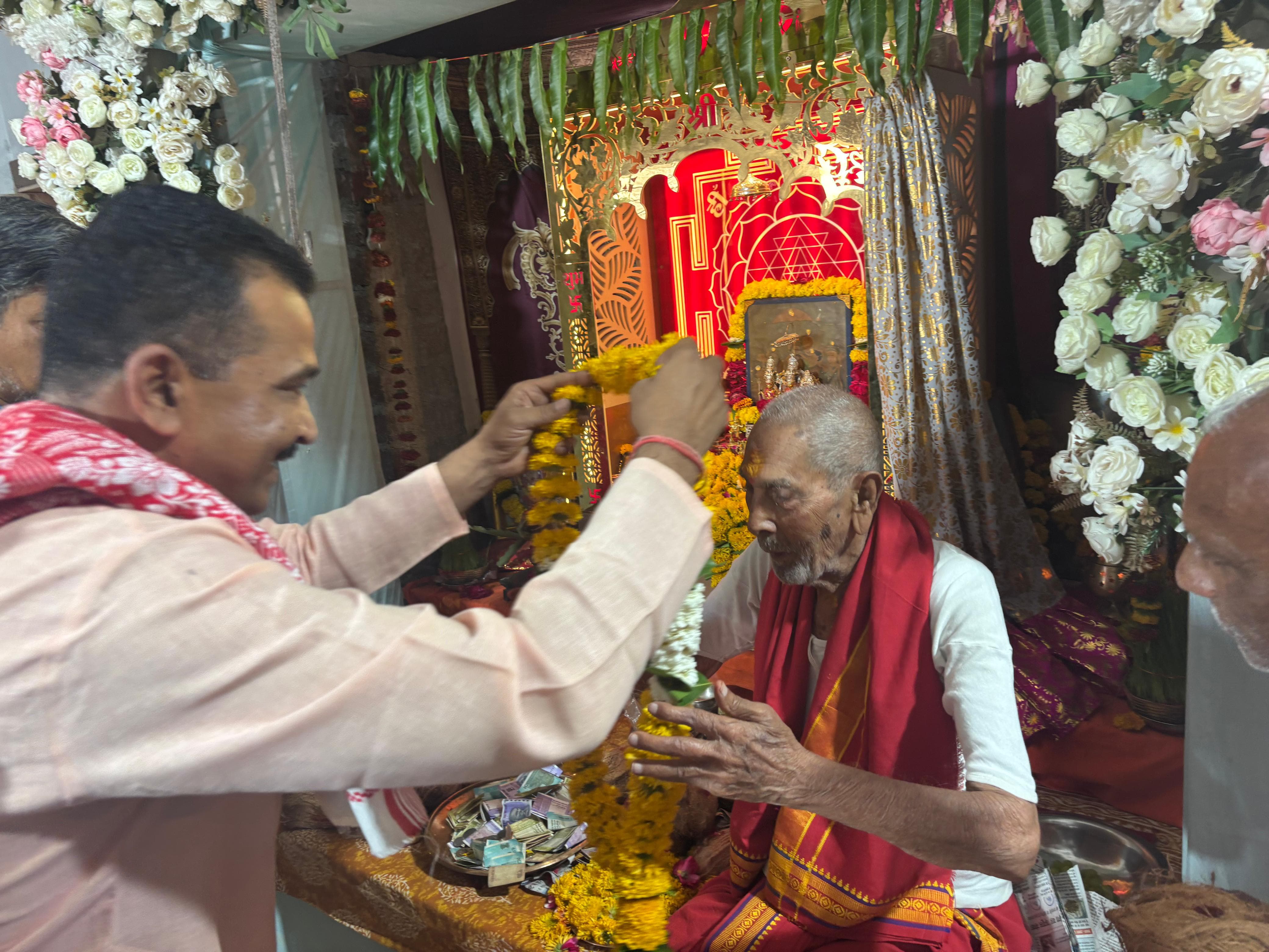  श्रीराम नवमी पर हुँआ विशाल भंडारा प्रारंभ, हजारों श्रद्धालुओं कर रहे प्रसादी ग्रहण