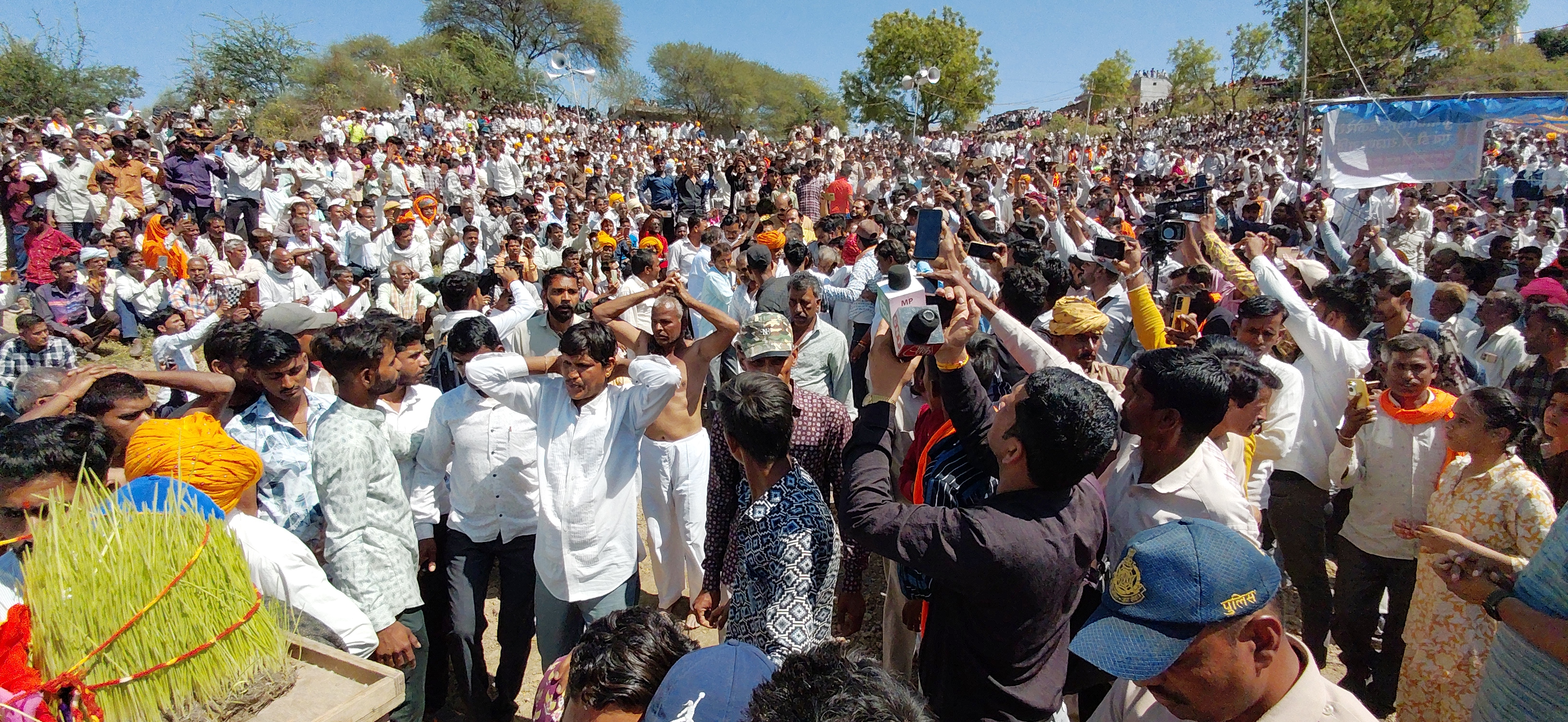 नहीं बदलेगा देश का राजा सोयाबीन में होगी ईल्ली की बीमारी भावों  में रहेगी वृद्धि posted by Ashish Sharma from Ratlam