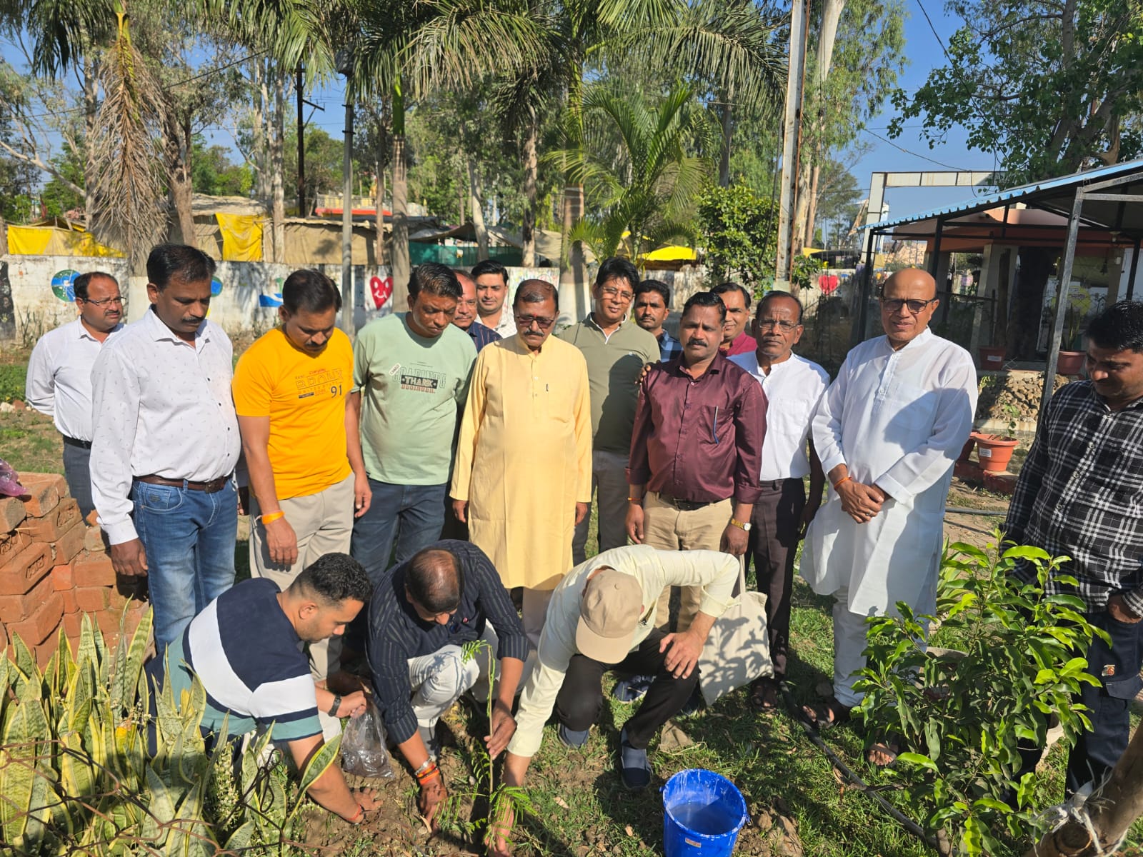 सार्थक सृजन का संदेश: प्रकृति संरक्षण और मानव सेवा ही सर्वोपरि
