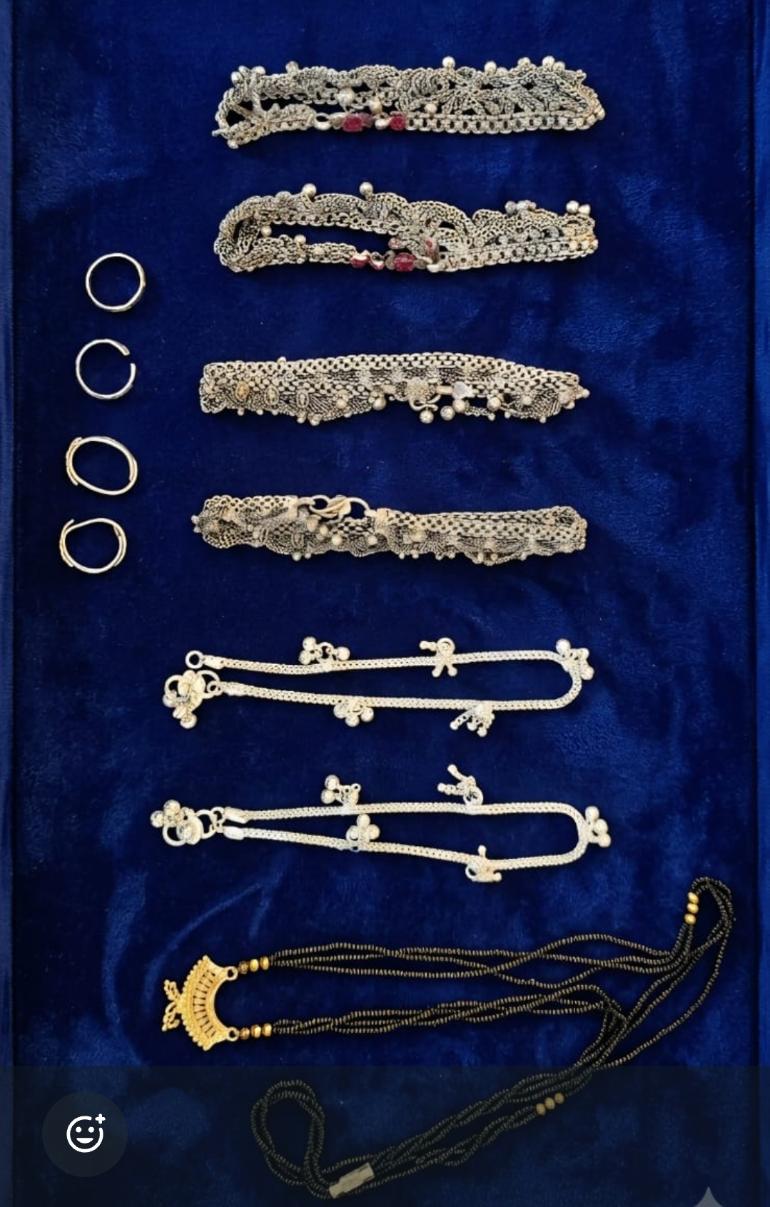 *मनगवां पुलिस द्वारा गृहभेदन कर चोरी  करने वाले आरोपी को  मय चोरी  के जेबरात व मोबाईल सहित गिरफ्तार कर भेजा जेल*  posted by Abhishek Gupta from Mangawan