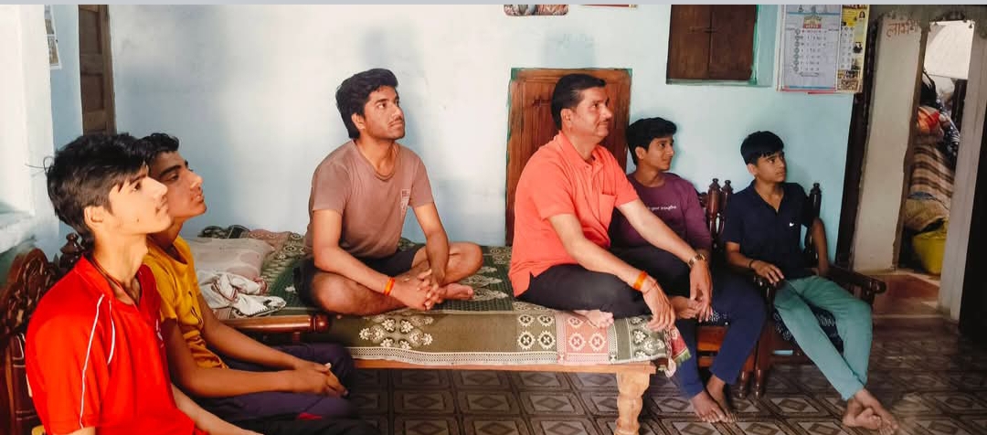 देवरी विधानसभा में गूँजी 'मन की बात': विधायक बृज बिहारी पटेरिया और कार्यकर्ताओं ने उत्साह के साथ सुना कार्यक्रम