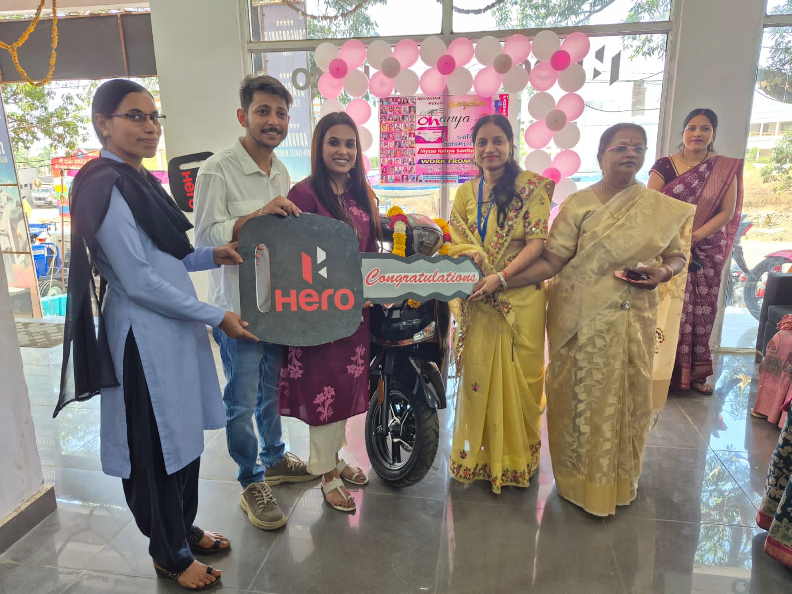 अगर इच्छा शक्ति और लगन हो, तो घर बैठे भी आत्मनिर्भर बनकर बड़ी उपलब्धियाँ हासिल की जा सकती हैं। posted by Mohammad Afsar  from Multai