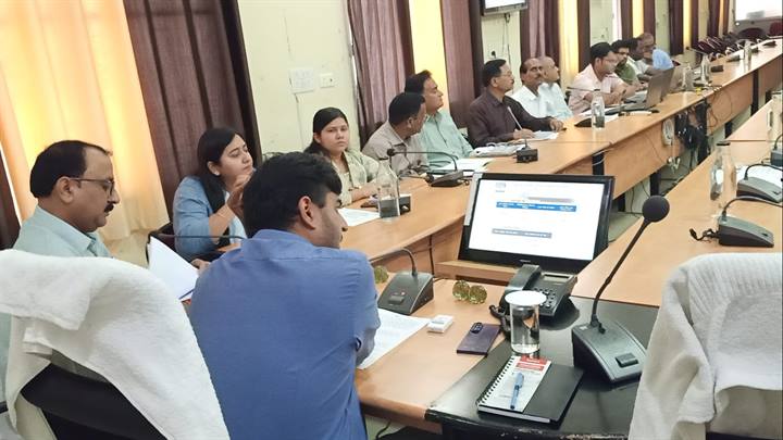 प्राकृतिक खेती फसल पैदावार के स्टॉल विक्रय हेतु लगाएं : कलेक्टर