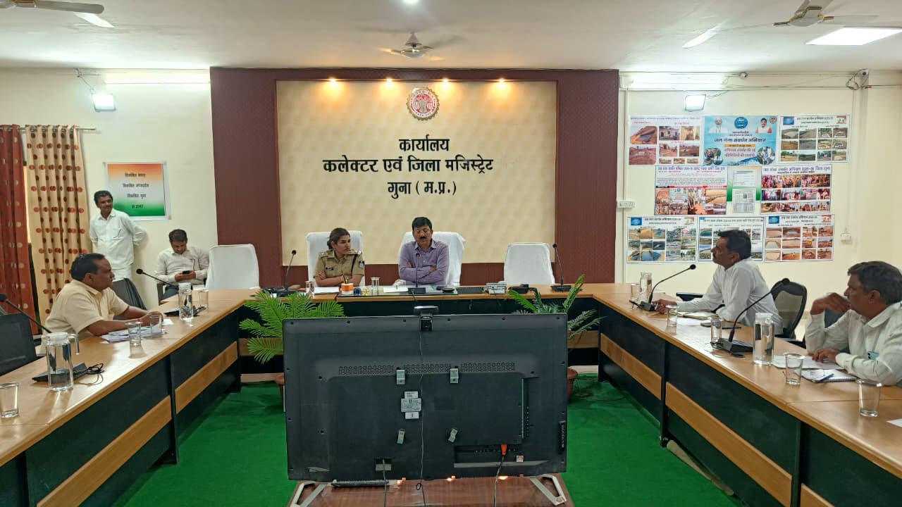 गुना में नशे के खिलाफ सख्त कार्रवाई हेतु सभी विभाग अलर्ट posted by Ved Parkash Arya from Guna