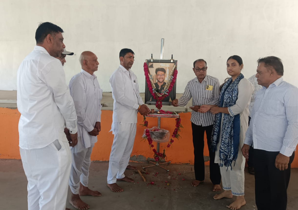 मण्डवड़िया अभिषेक का हुवा नेत्रदान  posted by Ghanshyam Patidar from Kukshi