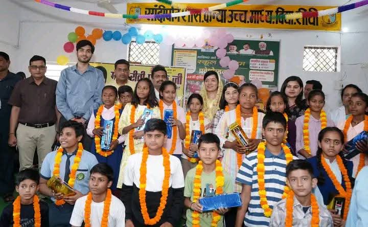 📰 प्रवेशोत्सव में गूंजा उत्साह: बेटियों को मिला शिक्षा का संबल posted by Suraj Kevat