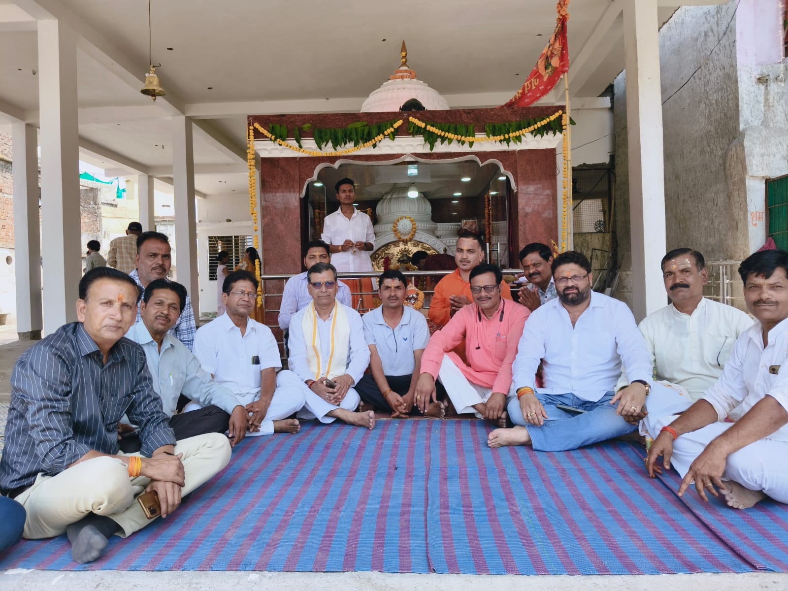 हनुमान जयंती पर बुधनी के सिद्ध हनुमान मंदिर में भक्ति का सागर उमड़ा, दिनभर चले भव्य आयोजन posted by Kamlesh Panchal from Budhni