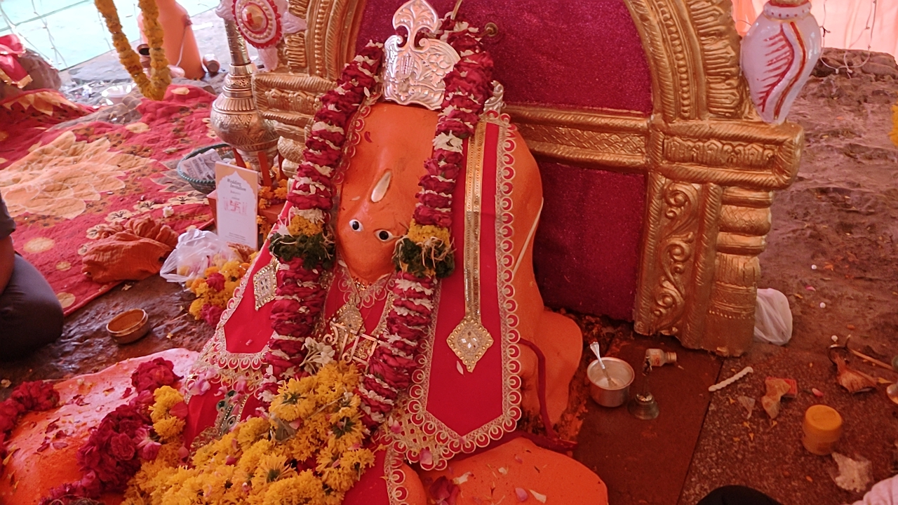 “जय श्रीराम के नारों से गूंजा बुरहानपुर! हनुमान जन्मोत्सव पर रिकॉर्ड भीड़, फैज खान बने आकर्षण का केंद्र”