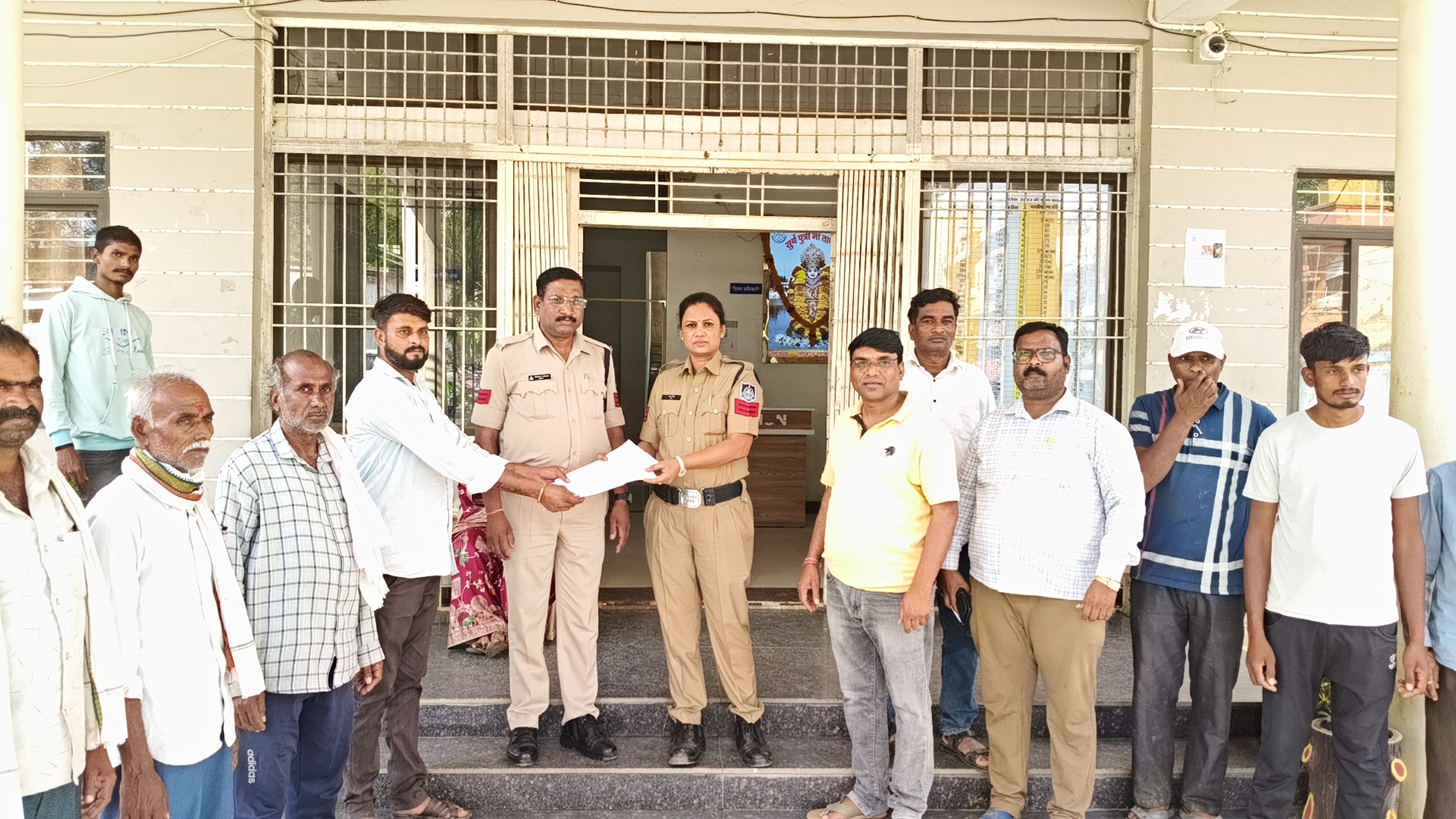 किसानों से गेंहू लेकर भुगतान नहीं करने पर हुई शिकायत  posted by Mohammad Afsar  from Multai