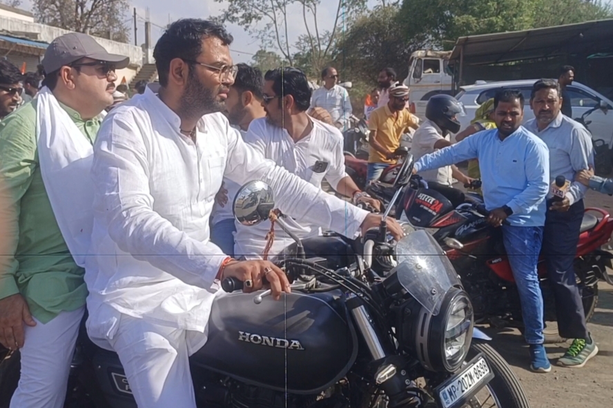 युवा कांग्रेस अध्यक्ष का बिरसिंहपुर पाली में शक्ति प्रदर्शन
