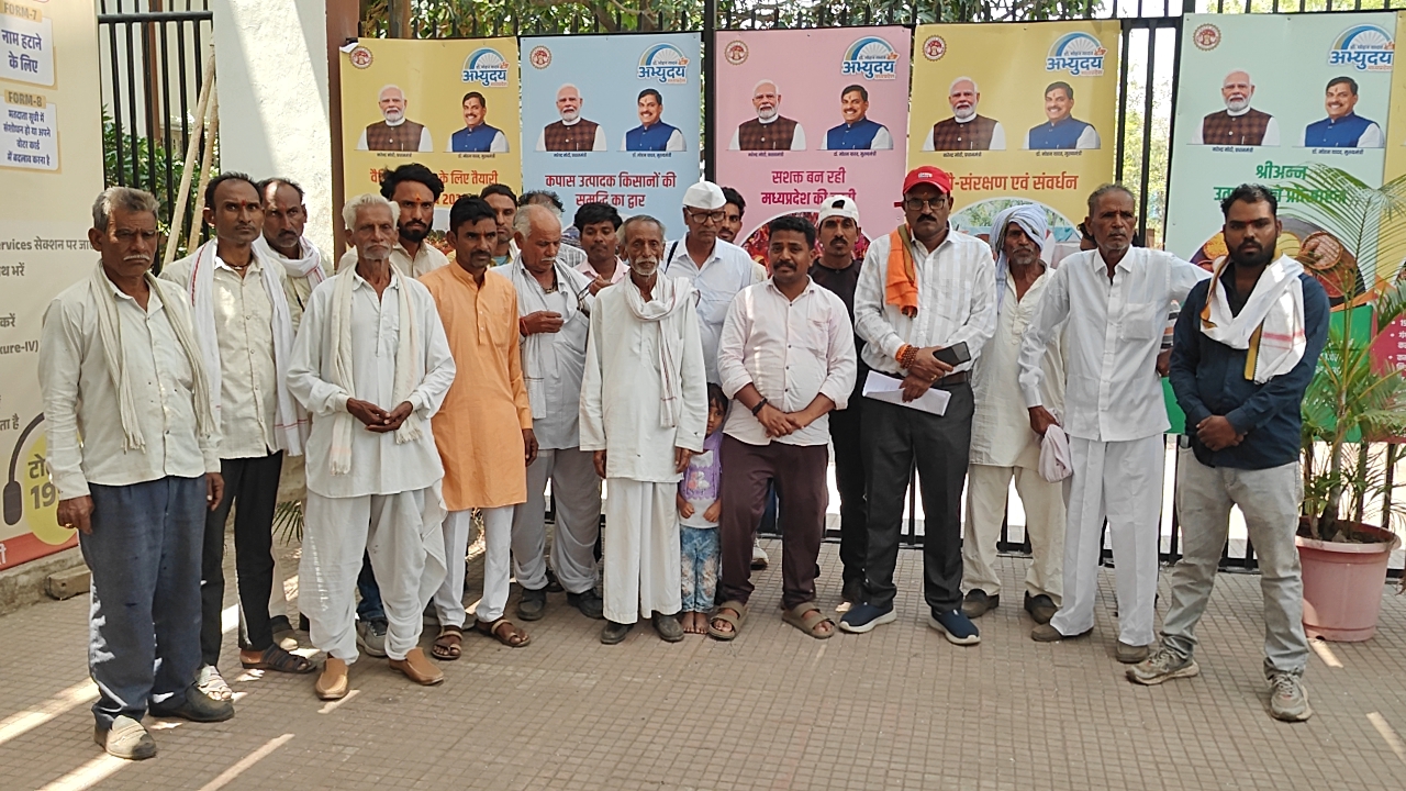 “मंदिर की आय पर बड़ा सवाल: ग्रामीणों का फूटा गुस्सा, ट्रस्ट अध्यक्ष पर गंभीर आरोप!” posted by Raju Rathore from Burhanpur