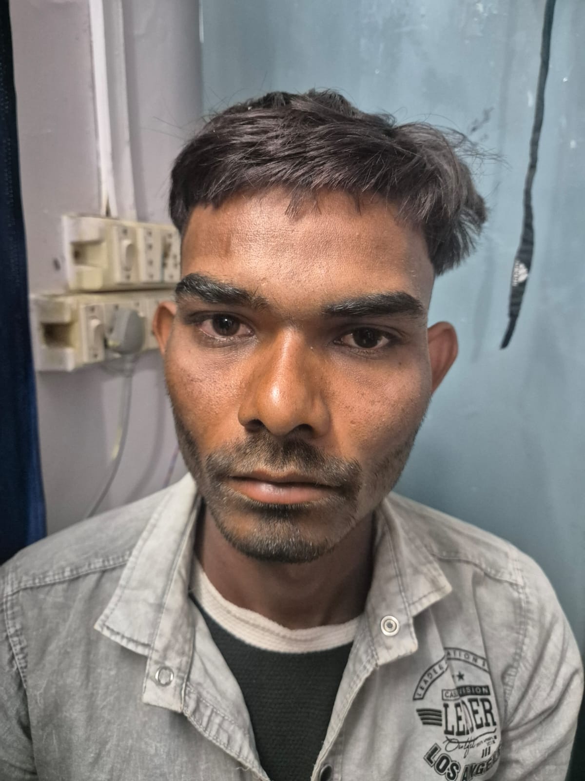 घर में घुसकर उठा ले गया खेत में ले जाकर किया 14 साल की नाबालिग से दुष्कर्म posted by Shahnawaz Khan from Gwalior