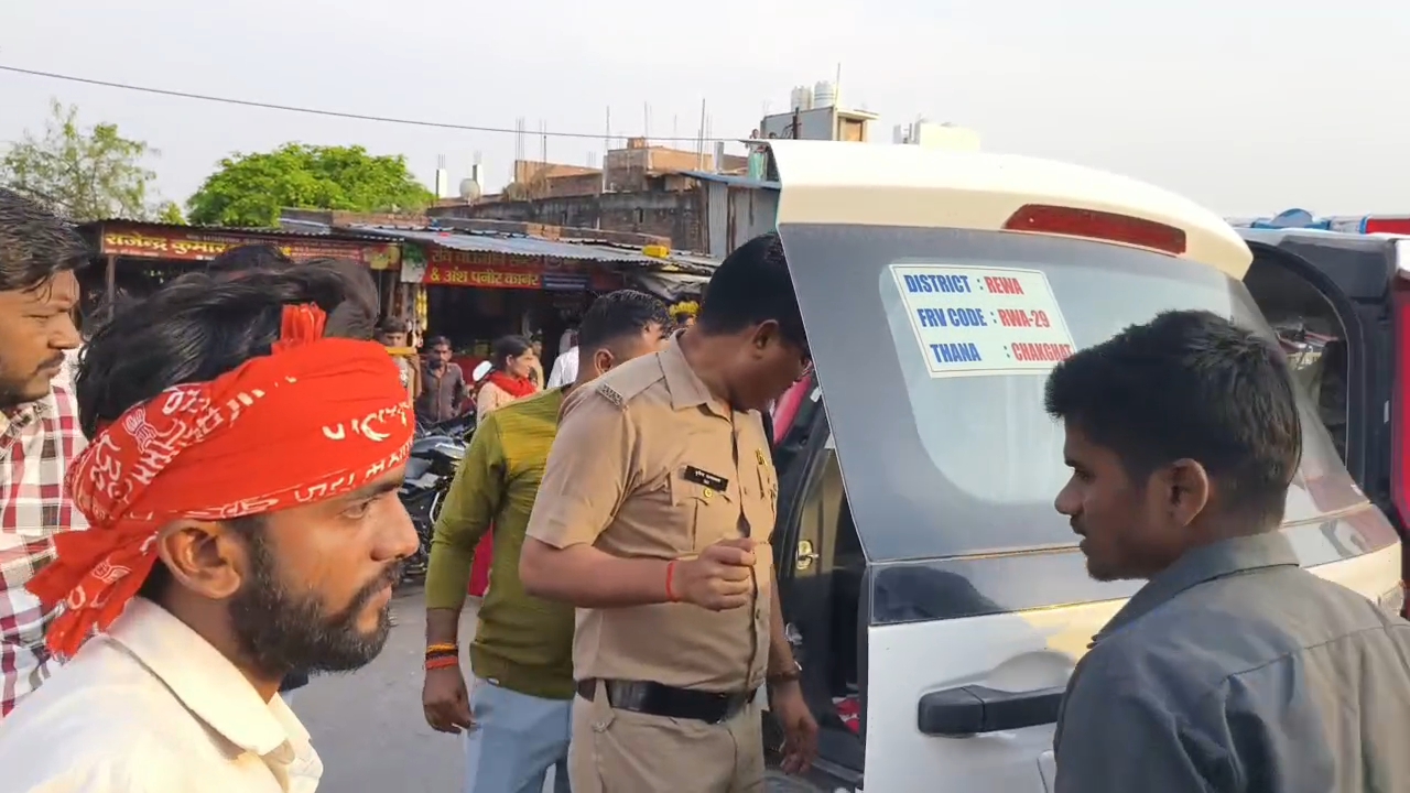 दर्दनाक सड़क हादसा चाकघाट मंत्री चौराहे पर