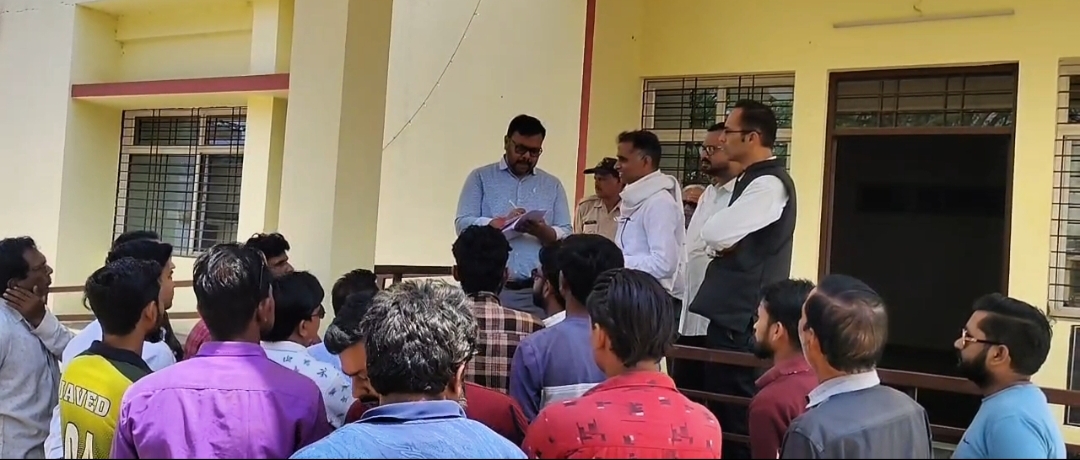 वक्फ बोर्ड द्वारा नियुक्त सदर पर मनमानी का आरोप* posted by Arun Kumar Vishwakarma from Umaria