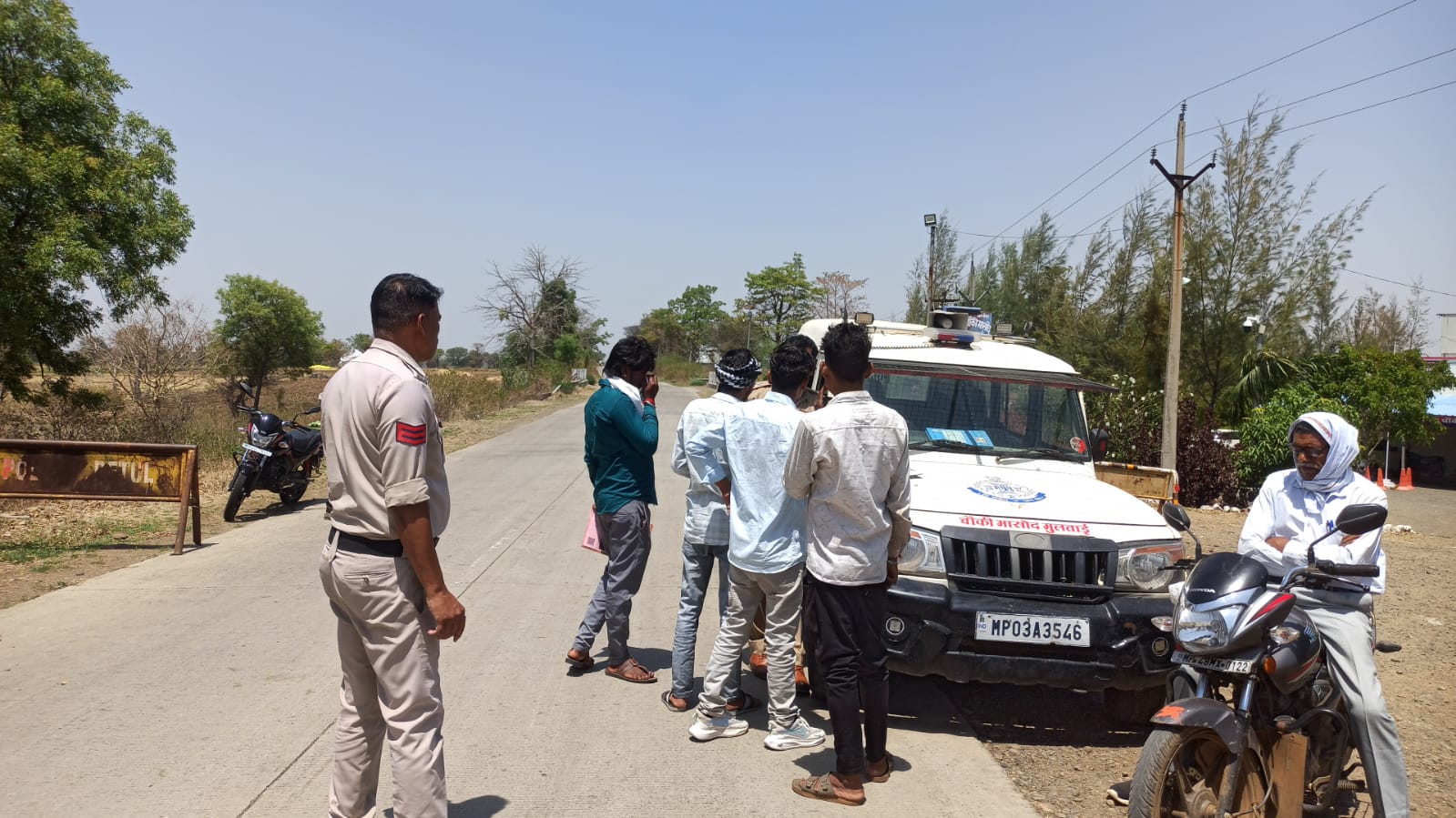 मुलताई थाना पुलिस ने चलाया यातायात सुरक्षा अभियान, काटे 92 चालान वसूला 31,100/ रूपए का शुल्क। posted by Mohammad Afsar  from Multai