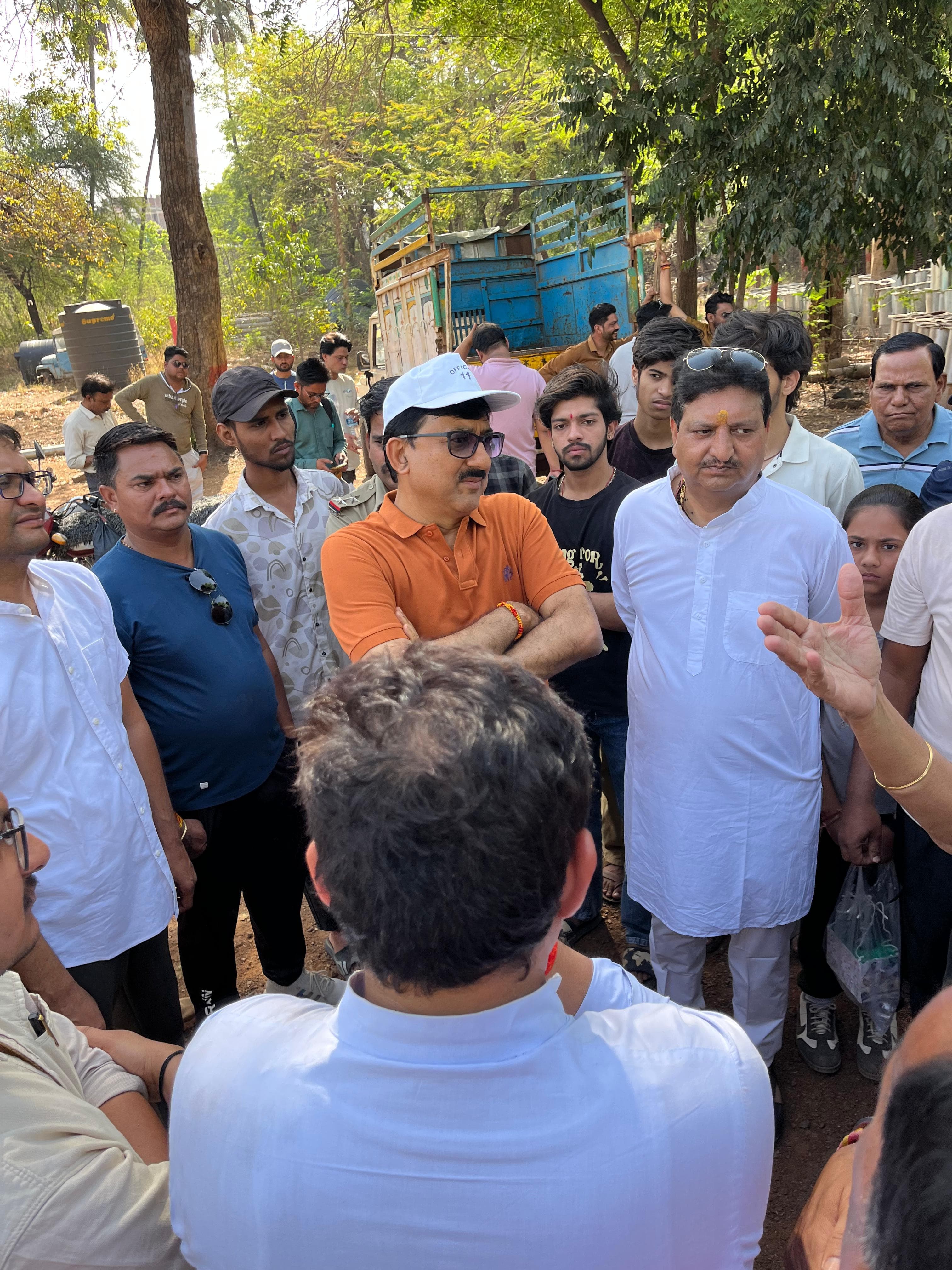 गुनिया नदी सफाई के लिए जनजागरण अभियान आयोजित posted by Ved Parkash Arya from Guna