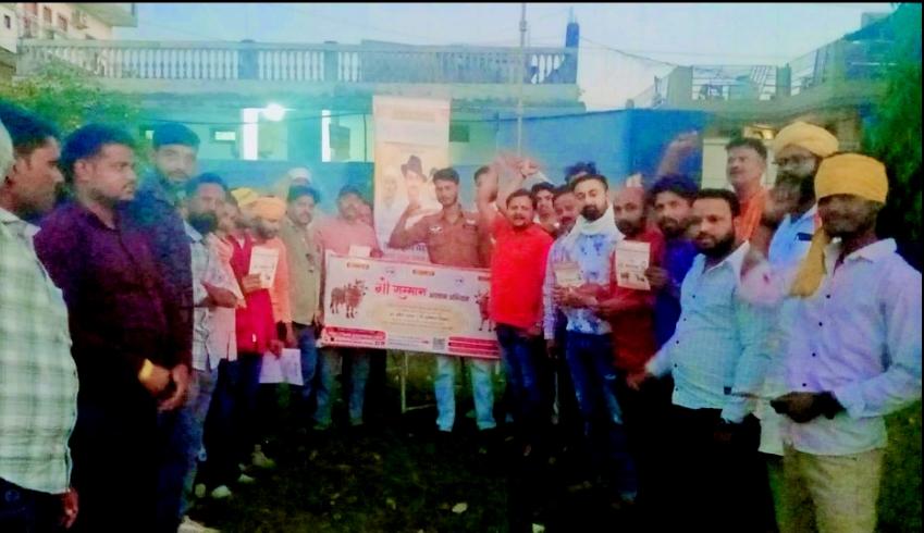 डबरा में गौशाला की दुर्दशा पर फूटा आक्रोश, जिम्मेदारों पर कार्रवाई की मांग,भूख-प्यास से गौवंश की मौत का आरोप, संगठन ने दी आंदोलन की चेतावनी  posted by Hemant Upadhyay  from Bhitarwar