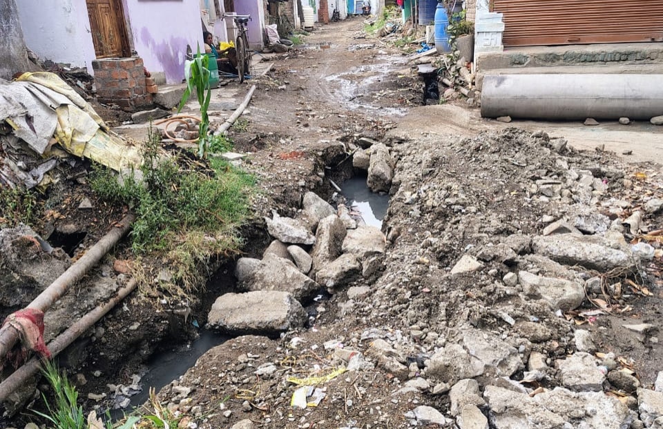 बिरूल बाजार में ठप हुई जल जीवन मिशन की नल-जल योजना, ग्रामीणों में आक्रोश posted by Mohammad Afsar  from Multai