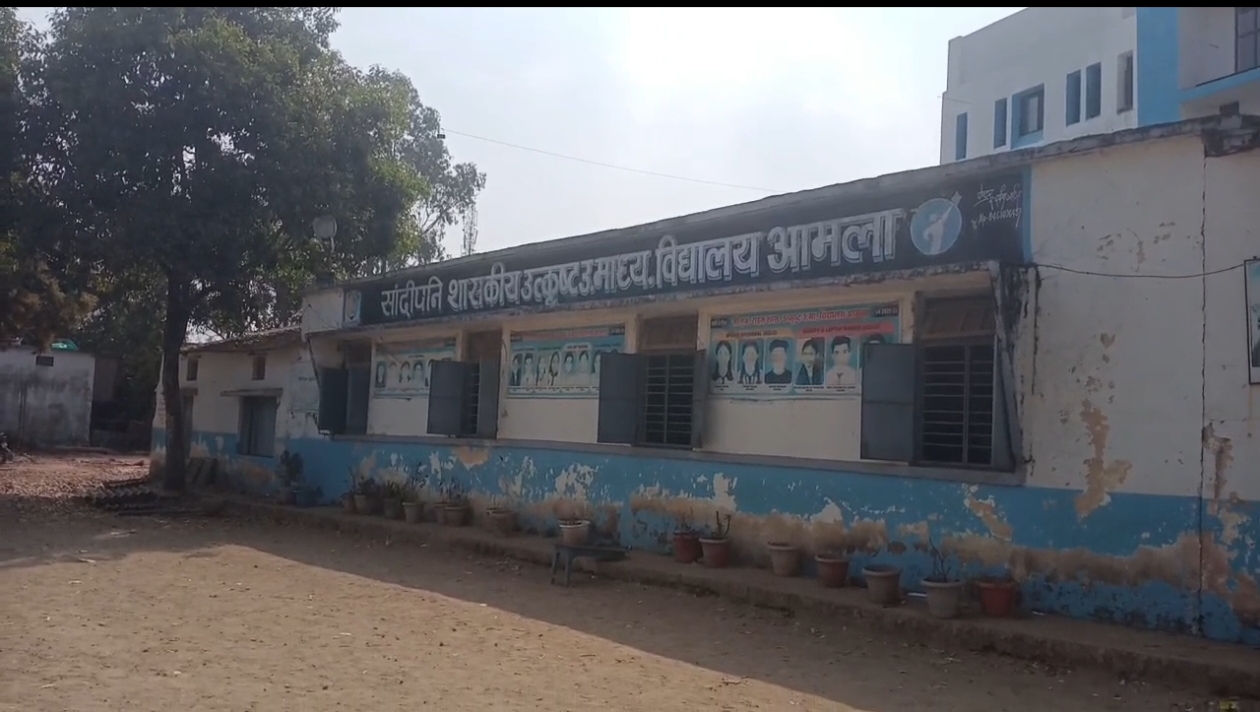 संदीपनि विद्यालय, आमला का परीक्षा परिणाम सराहनीय, 10वीं में शानदार सुधार posted by Mohammad Asif Langha from Amla