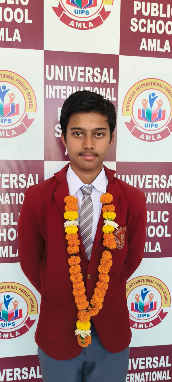 यूनिवर्सल हायर  सेकेण्डरी  स्कूल के छात्र उदित पवार ने दसवी बोर्ड परीक्षा में 98.4 प्रतिशत अंक प्राप्त  कर प्रदेश में 8वां,  posted by Mohammad Asif Langha from Amla