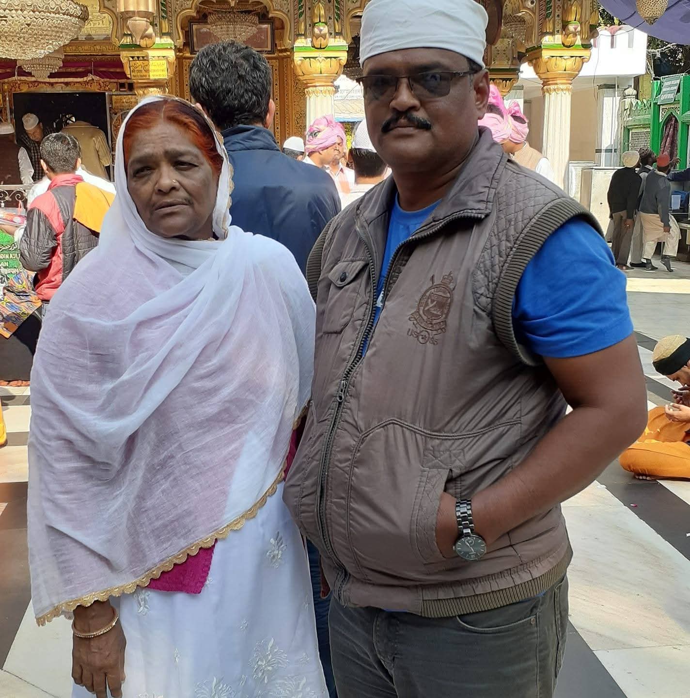 पत्रकार मोहम्मद अफसर की वालिदा रुकसाना बी का इंतकाल, आज बाद मगरिब होगी नमाज-ए-जनाजा posted by Mohammad Asif Langha from Amla