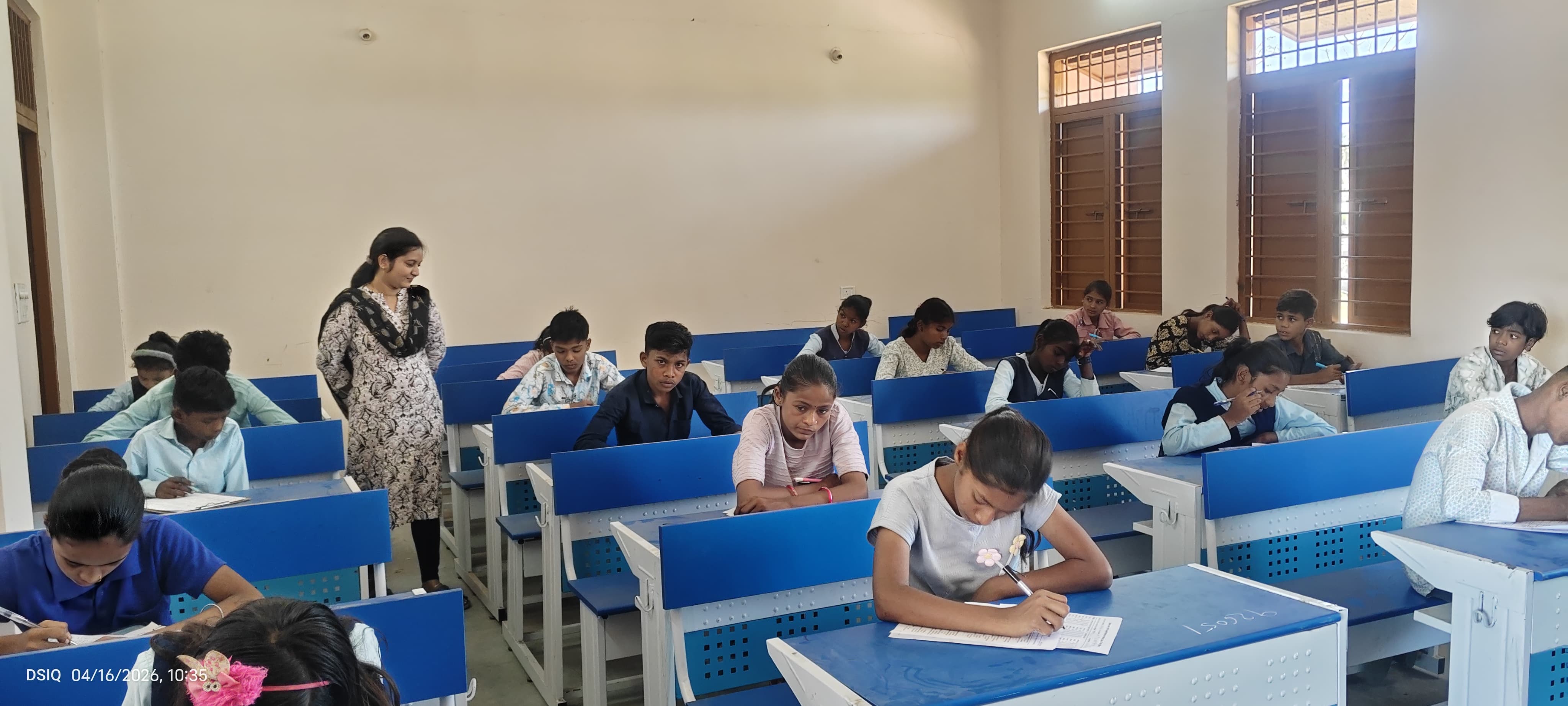 सत्र 2026-27 हेतु उत्कृष्ट विद्यालय  खकनार में प्रवेश परीक्षा आयोजित