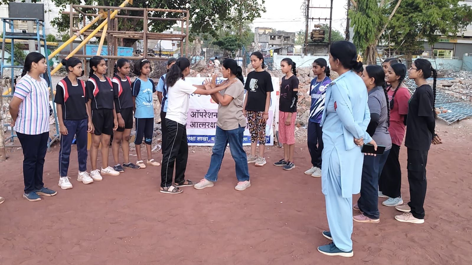 खकनार पुलिस द्वारा 2 अपरहता बालिका को दस्तायब कर आरोपियों को किया गिरफ्तार