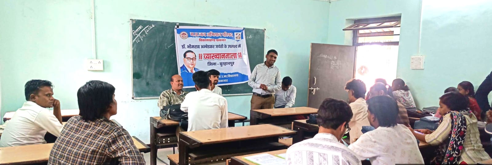 सविंधान निर्माता बाबा साहेब अंबेडकर  जीकी 136 वी जयंती मनाई posted by Nagin Mhajan