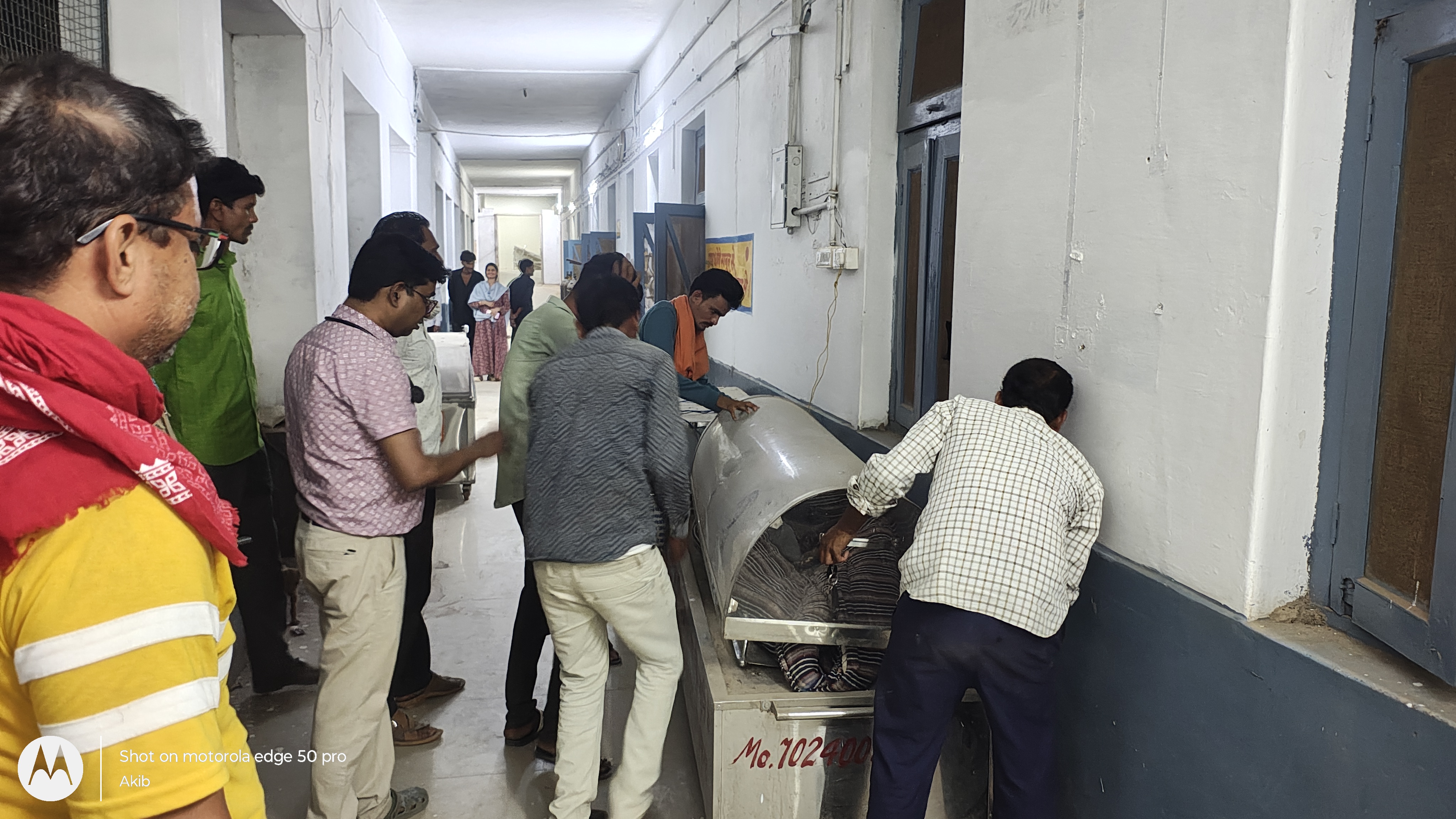खेत में बनी टपरिया में लगी आग, अंदर सो रहा मजदूर जिंदा जला, जिला अस्पताल ले जाते समय मौत..