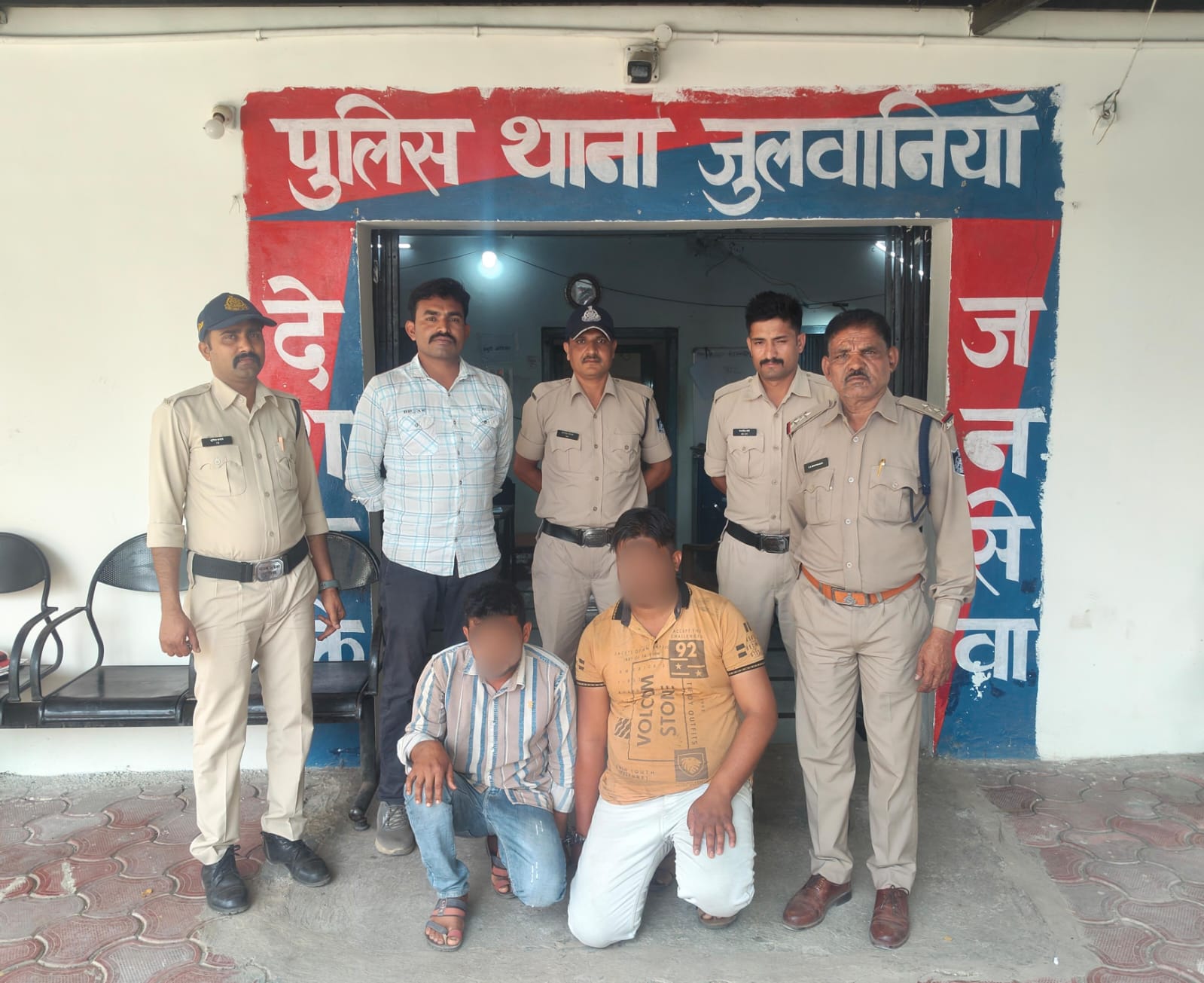 मुख्यमंत्री के कार्यक्रम से पानी के टैंकरों की चोरी दो आरोपी धराए, सरपंच फरार- गत 2 मार्च को जुलवानिया में आए थे मुख्यमंत्री, गायब हुए थे दो