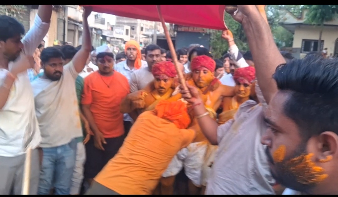 खकनार मेंअक्षय तृतीया के पडवे पर 12 गाड़ी खीचने का आयोजन