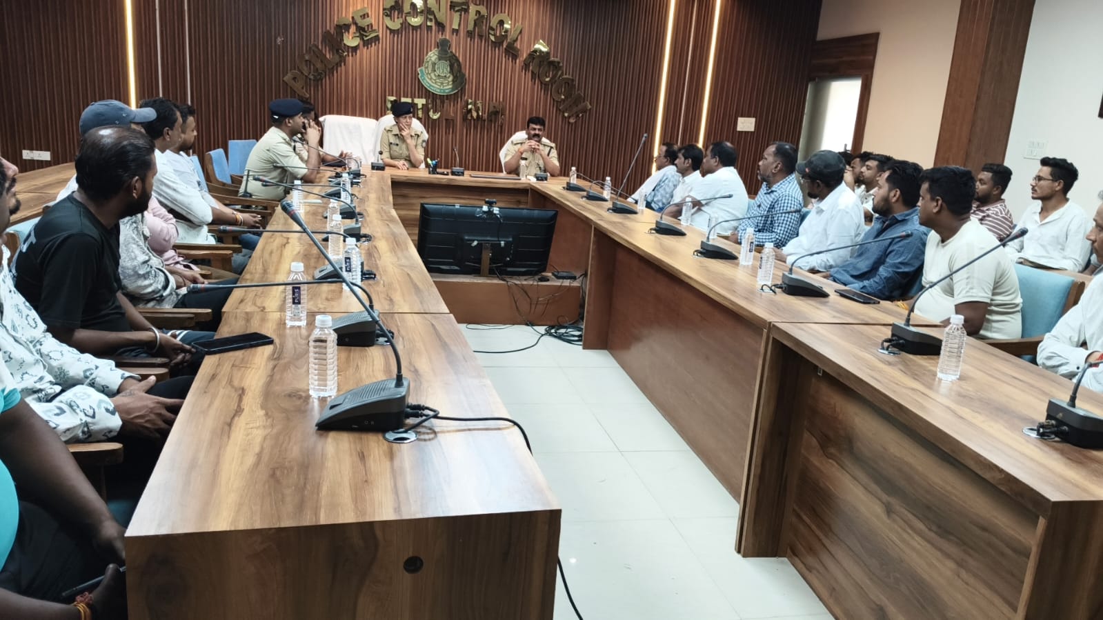 *शादी समारोहों में ट्रैफिक व्यवस्था और सुरक्षा के लिए सख्त निर्देश जारी* posted by Mohammad Asif Langha from Amla