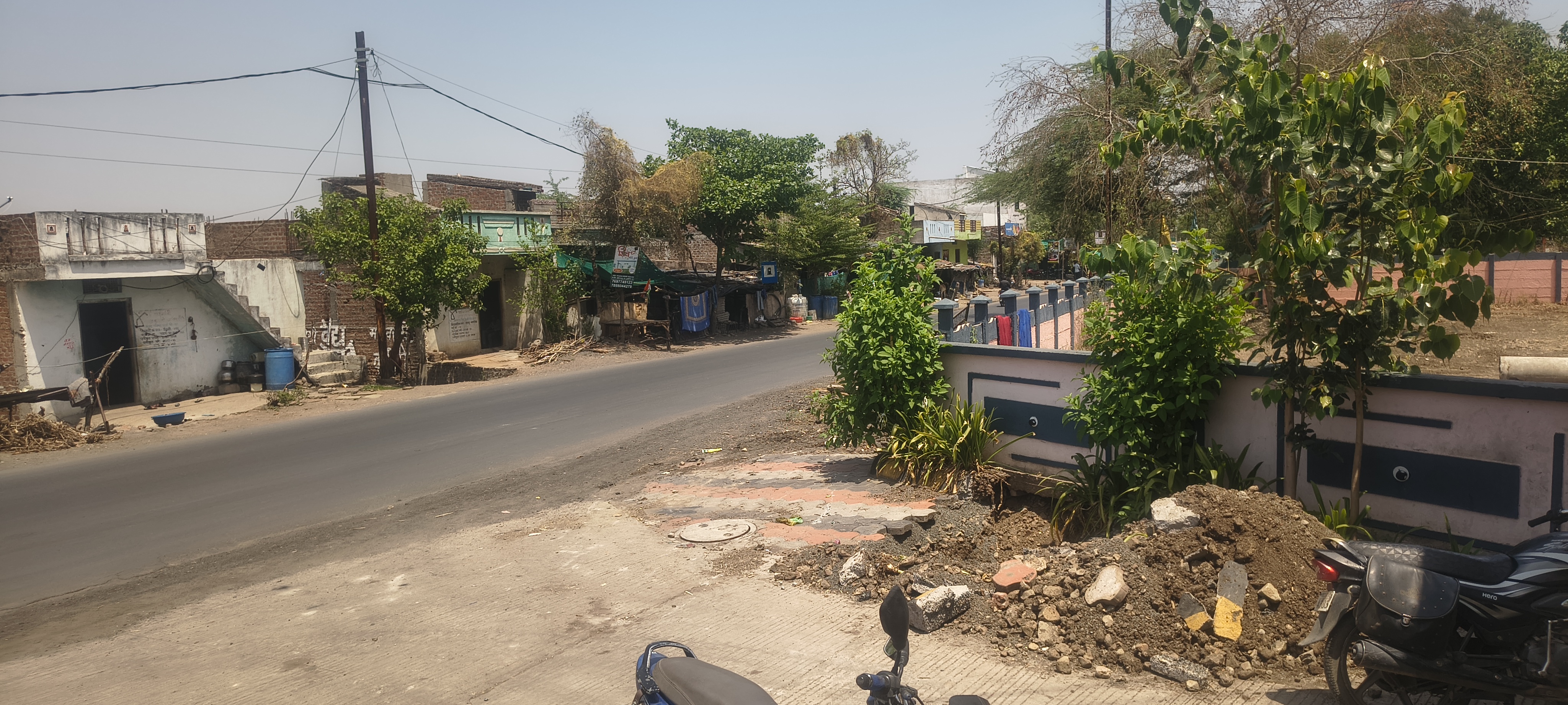 अवैध कालोनाइजरों की अवैध कालोनियां posted by Ghanshyam Patidar from Kukshi