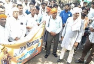 भारतीय किसान संघ द्वारा मांगों को लेकर मुख्यमंत्री के नाम तहसीलदार को सौंपा गया ज्ञापन