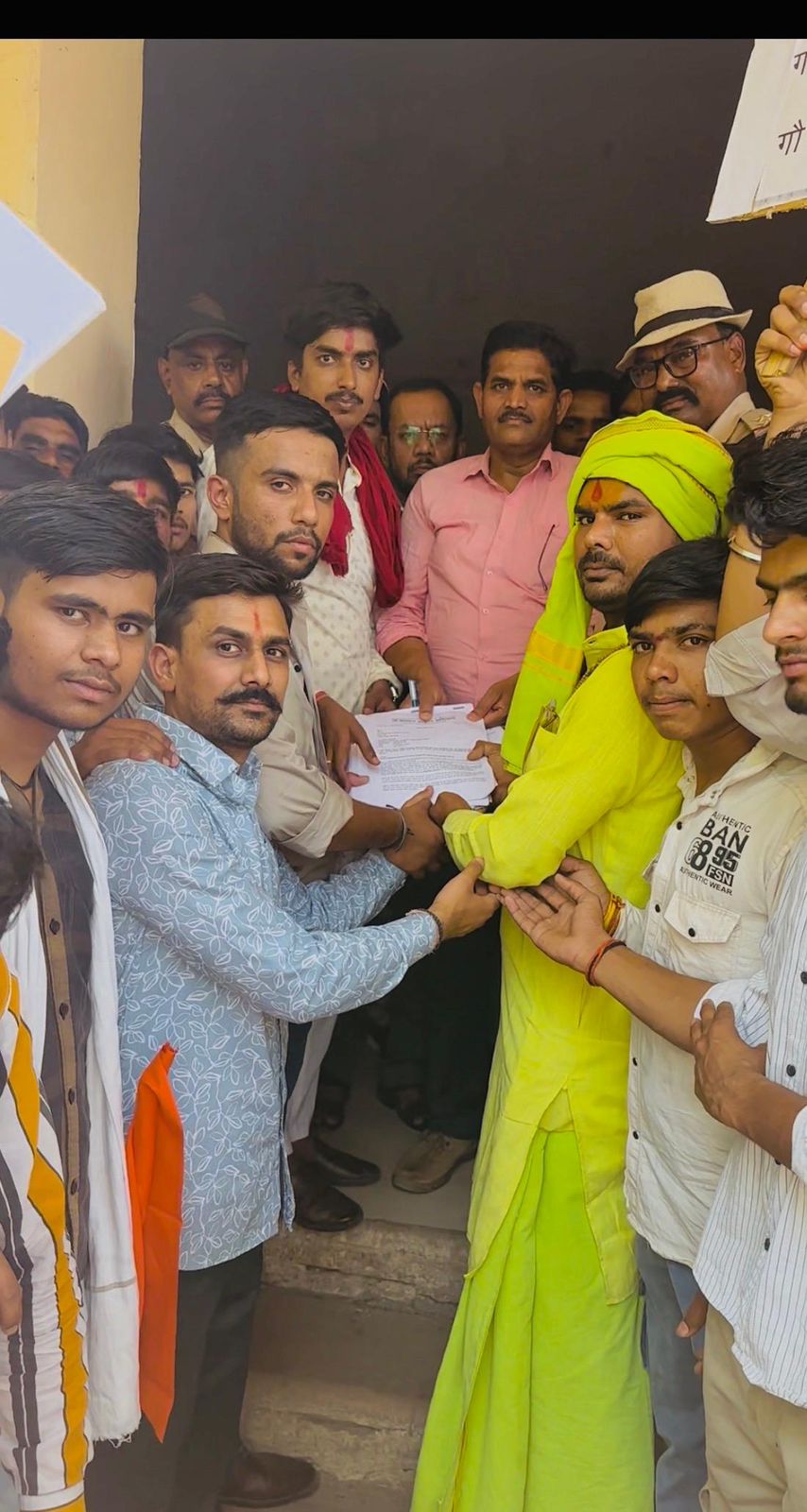 गाय को राष्ट्रमाता दर्जा दिलाने युवाओं की रैली
