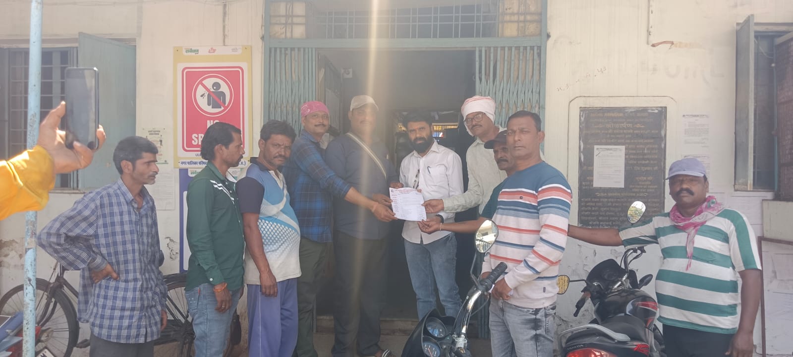शासन के आदेश के बावजूद आमला नगर पालिका के कर्मचारियों को नहीं मिला एरियर्स