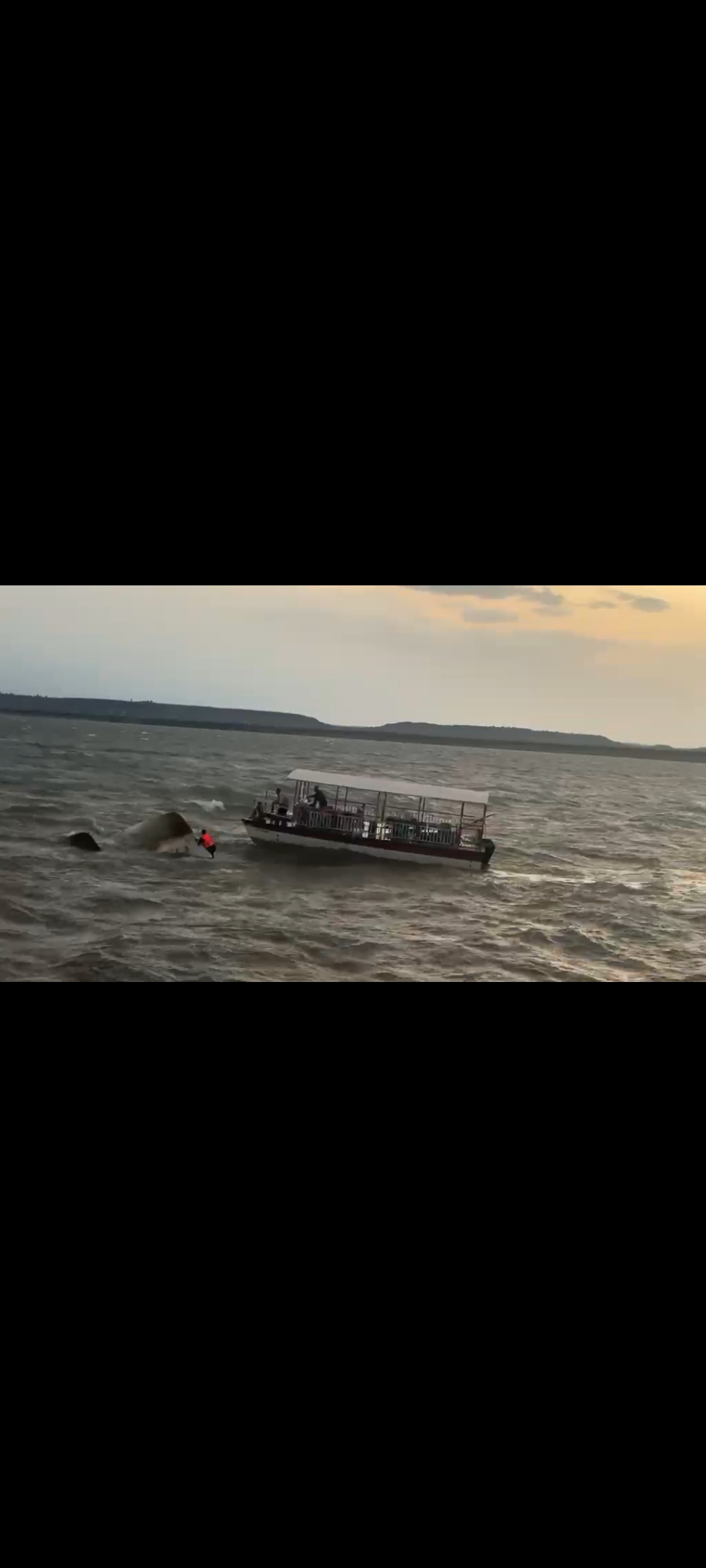 बरगी डैम में पर्यटकों से भरा क्रूज डूबा