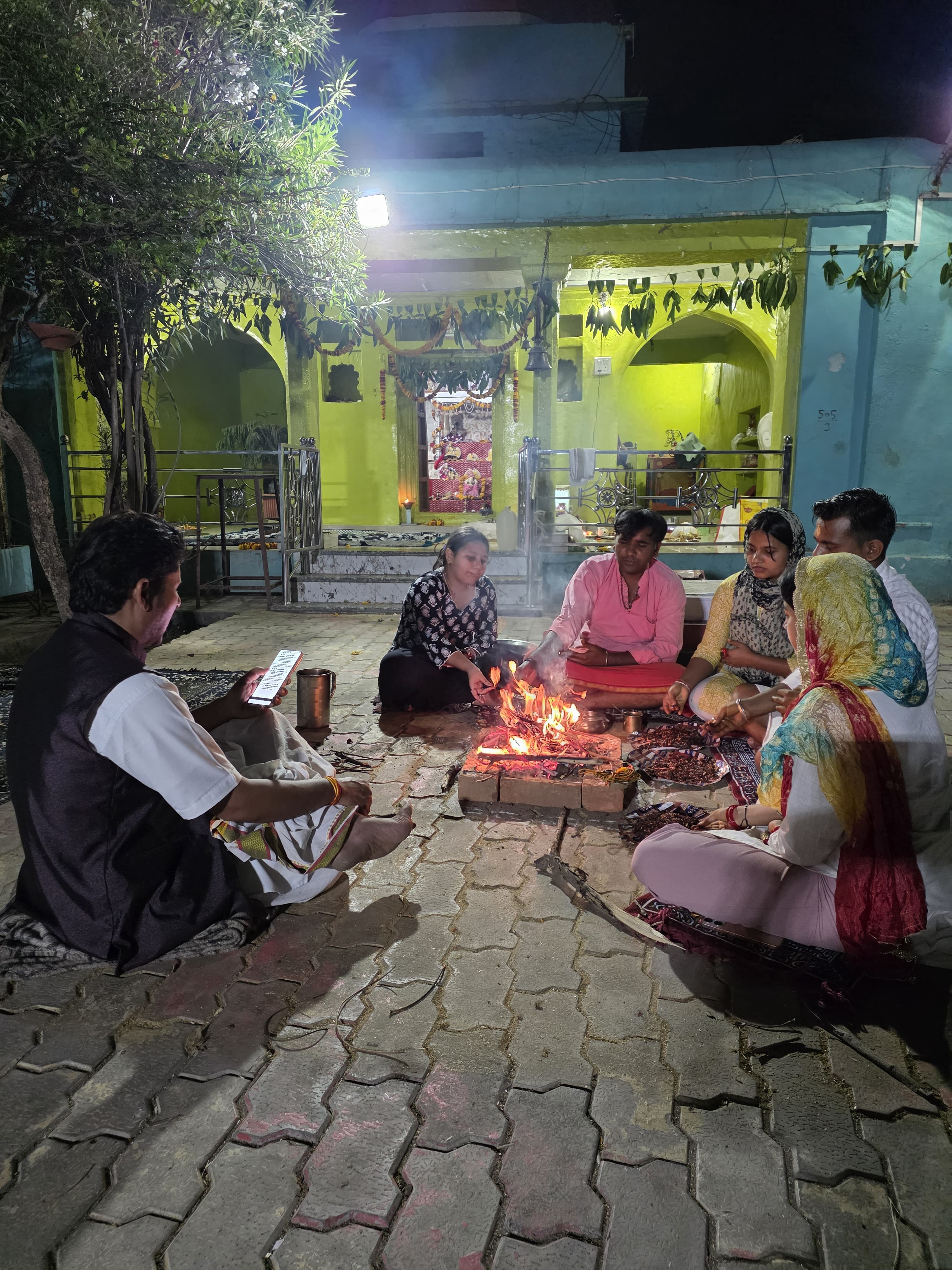 इमली चौराहा स्थित नृसिंह मंदिर में धूमधाम से मनाया गया नृसिंह प्रकटोत्सव