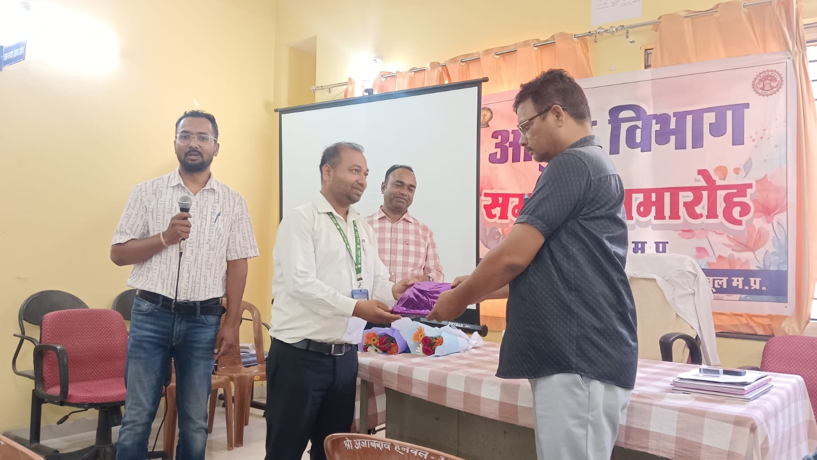 सिकल सेल और टीबी मरीजों की सतत मॉनिटरिंग करने के निर्देश