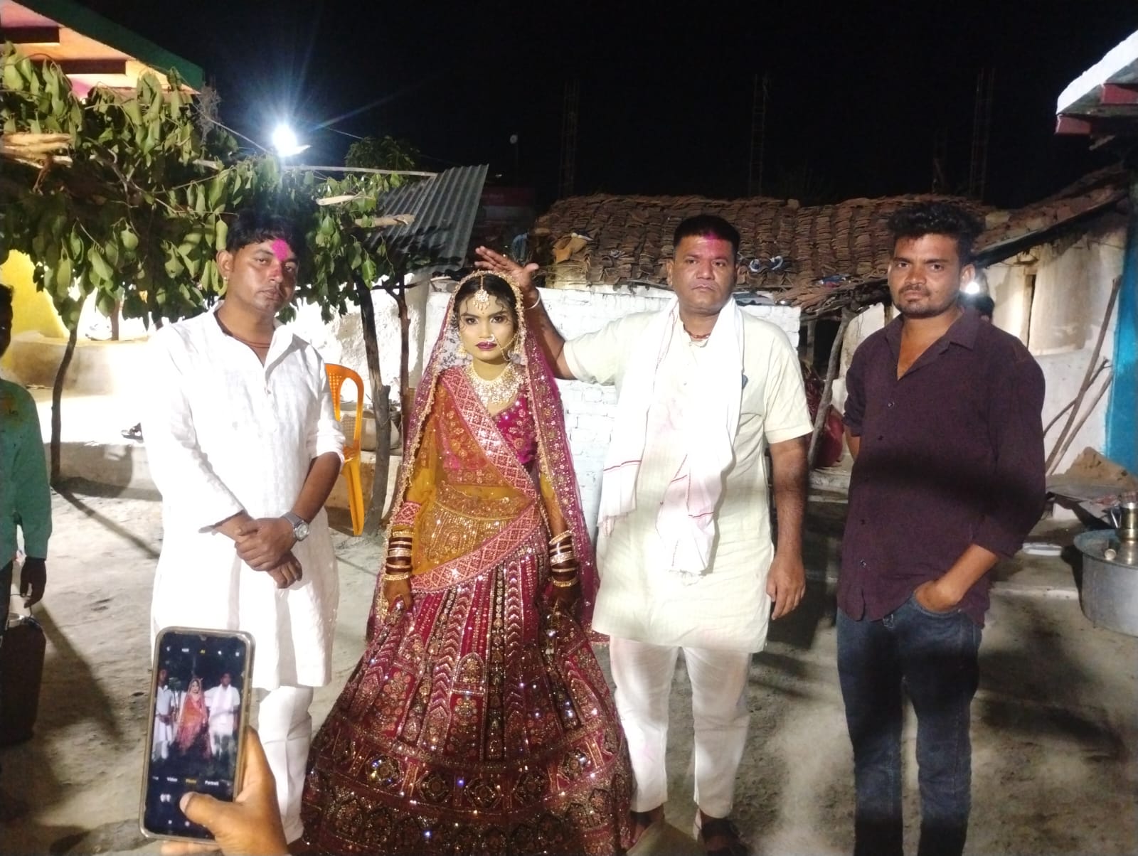 सरपंच ने उठाई गरीब परिवार की बेटी की शादी की जिम्मेदारी