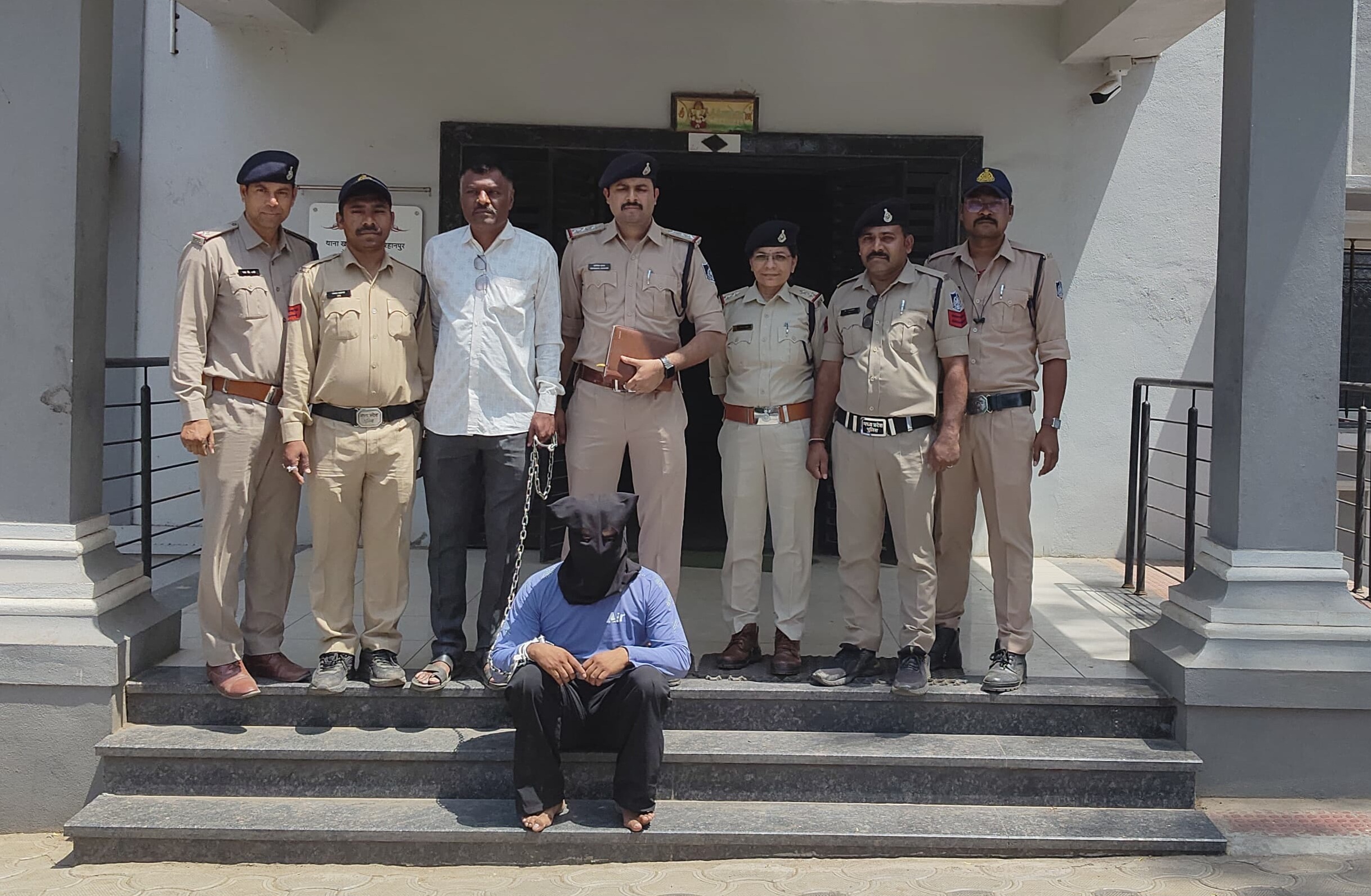 अवैध हथियार  तस्कर के विरुद्ध थाना खकनार की प्रभावी कारवाही  07 हस्त निर्मित पिस्टल 02 खाली मेकजिन की जप्त