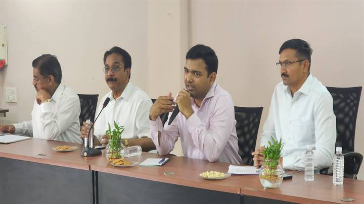 रायसेन जिला: औद्योगिक विकास और सामाजिक सरोकार के लिए प्रशासन और उद्योगपतियों ने मिलाया हाथ