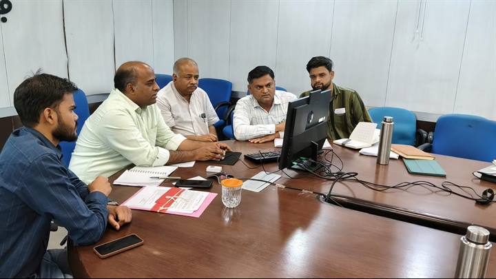 राजगढ़: फार्मर रजिस्ट्री और ई-विकास पोर्टल के लिए प्रशासन सख्त, कलेक्टर डॉ. गिरीश कुमार मिश्रा के निर्देश  पंचायत स्तर पर लगेंगे विशेष शिविर