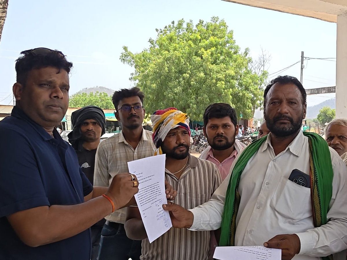 पन्ना: रबी फसल का परिवहन न होने पर किसानों का आक्रोश