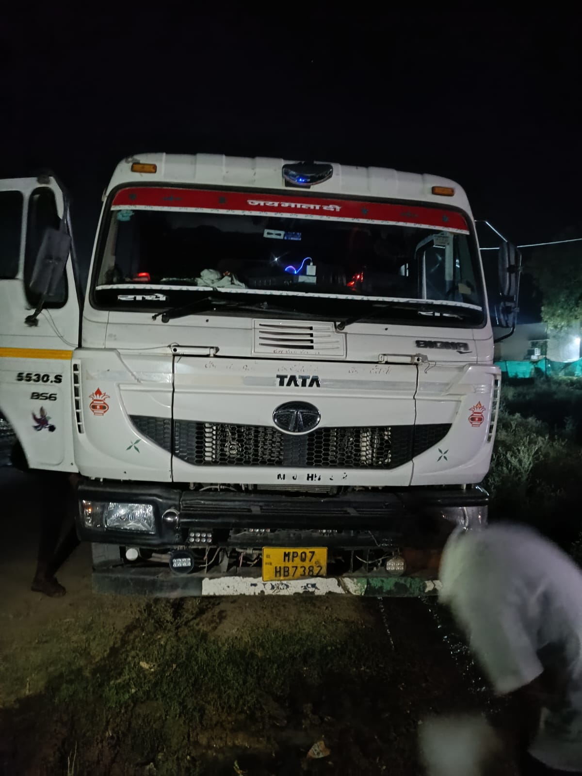 रेत माफियाओं पर प्रशासन का बड़ा प्रहार: 06 डम्पर, 02 ट्रैक्टर-ट्रॉली जब्त, 1500 घनमीटर अवैध रेत डंप नष्ट
