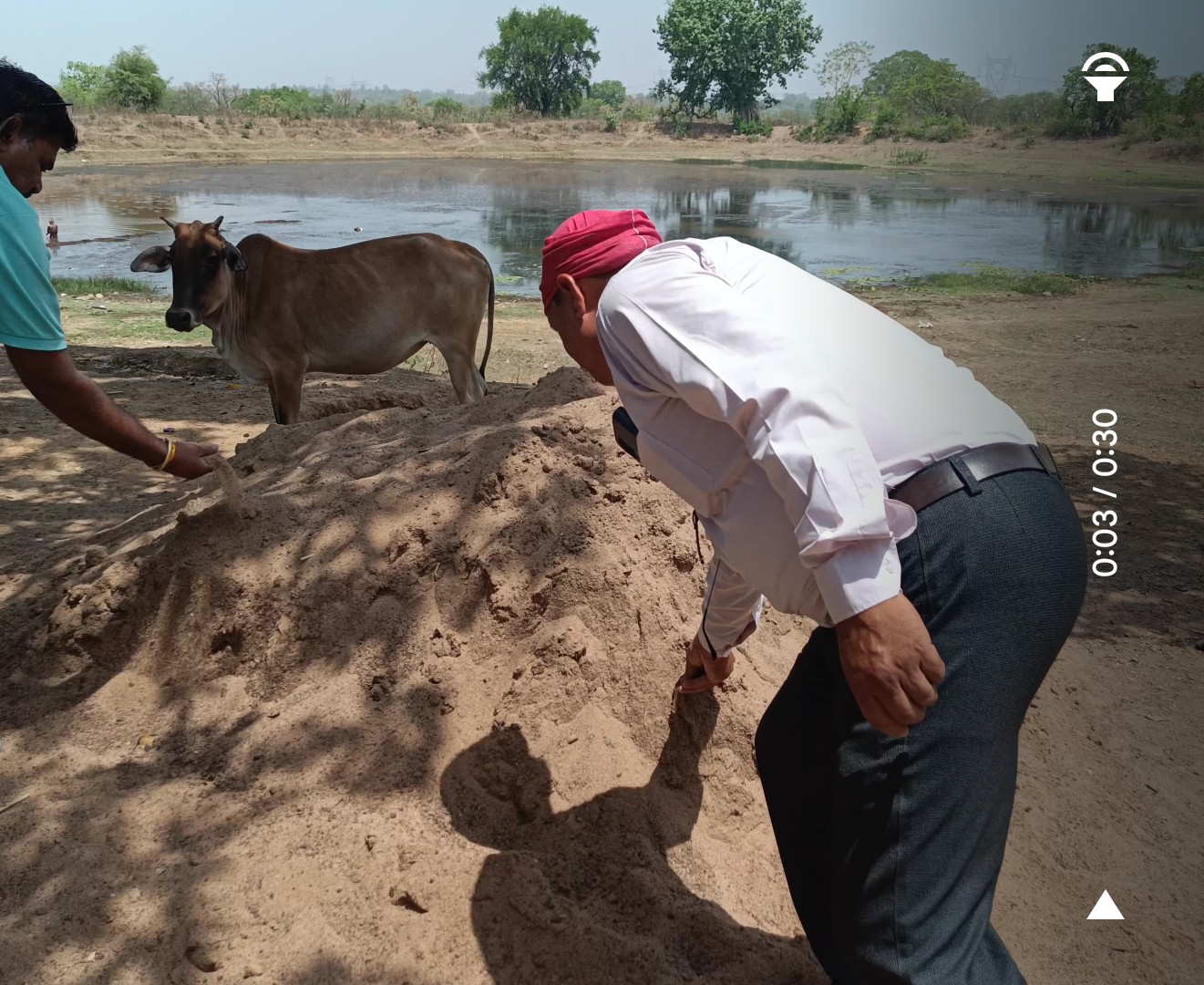 निजी जमीन पर सरकारी निर्माण! निपनिया पंचायत में भ्रष्टाचार का खेल, घटिया सामग्री से बहाया जा रहा शासकीय पैसा