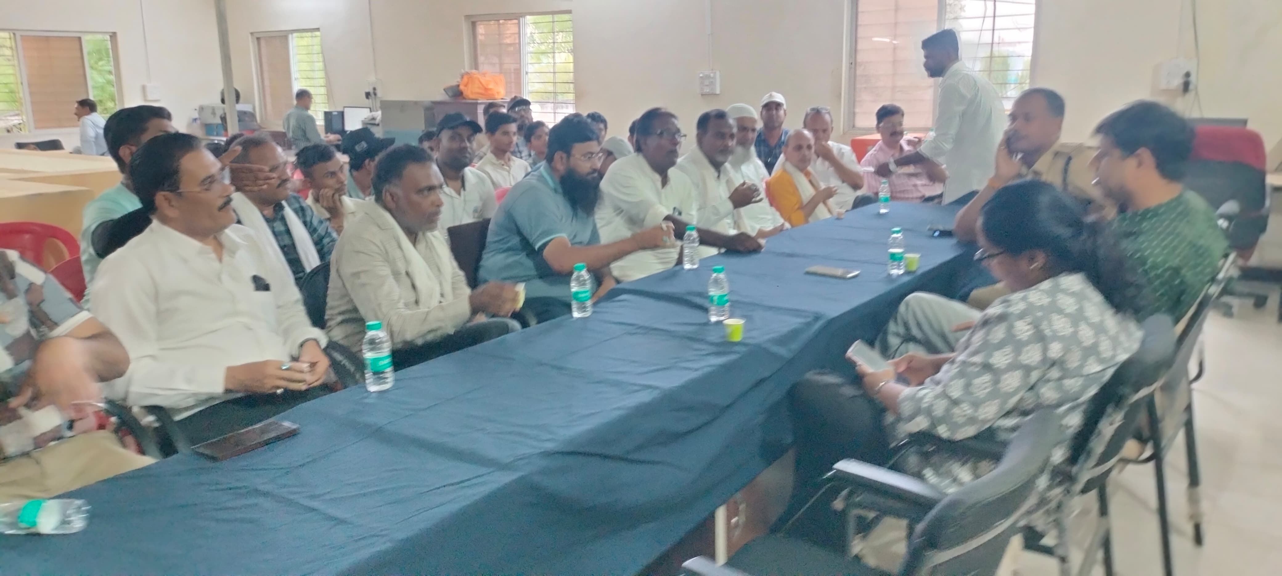 बकरीद को लेकर प्रशासन अलर्ट,शांति समिति बैठक में भाईचारे और सौहार्द का दिया संदेश ,अफवाहों से दूर रहने और कानून व्यवस्था बनाए रखने की अपील