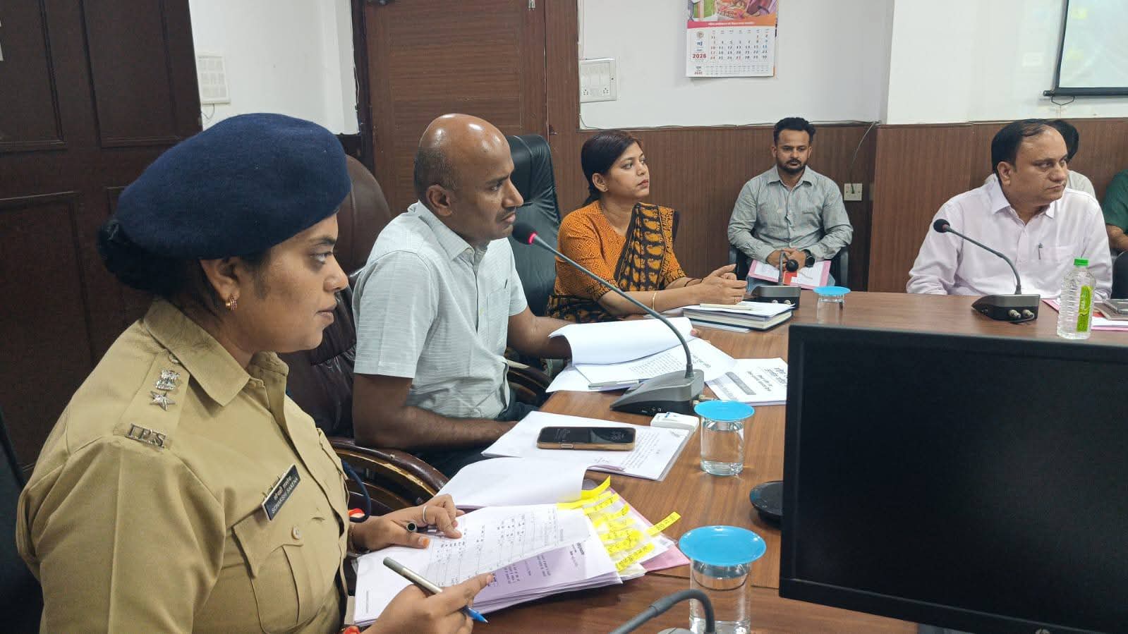 नशा मुक्ति के लिए कड़ी निगरानी और प्रभावी कार्रवाई के कलेक्टर-एसपी ने दिए निर्देश