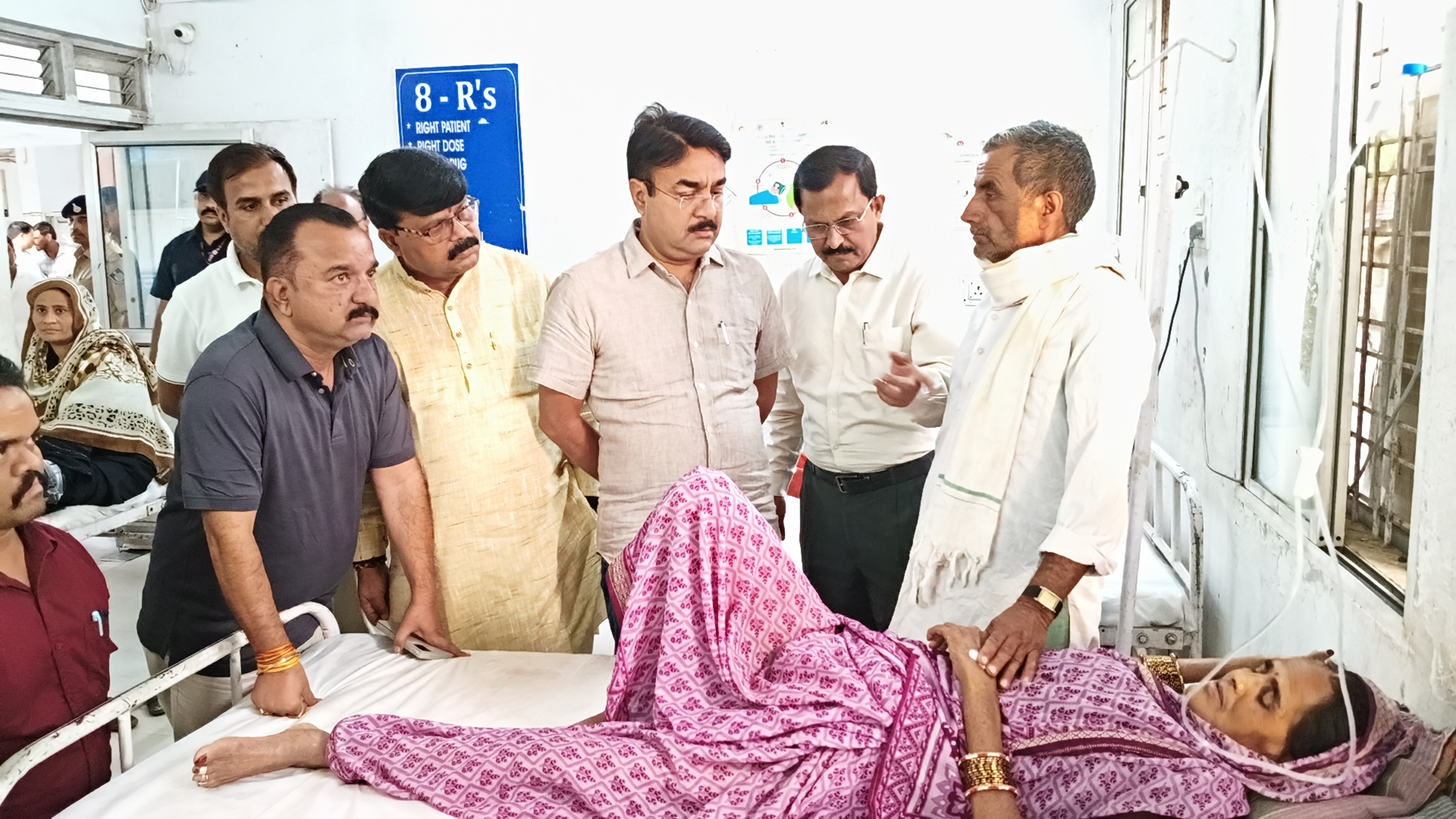 जिले के प्रभारी मंत्री श्री नरेन्द्र शिवाजी पटेल ने सामुदायिक स्वास्थ्य केन्द्र मुलताई का किया निरीक्षण